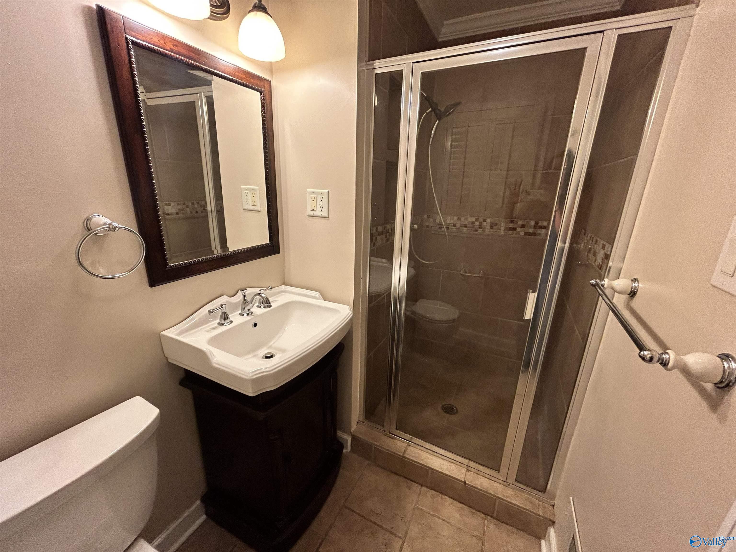 120 Buckingham Place