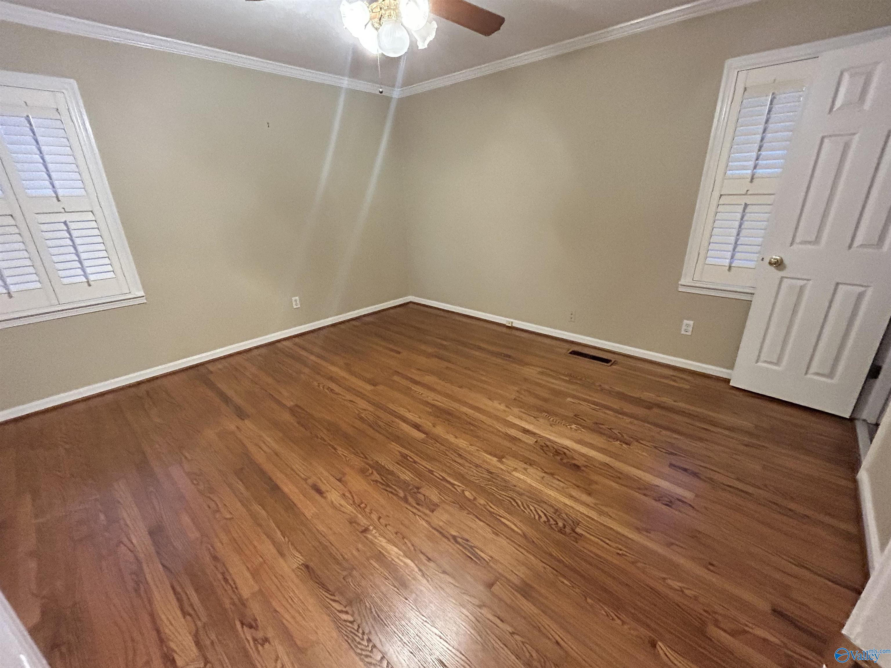 120 Buckingham Place