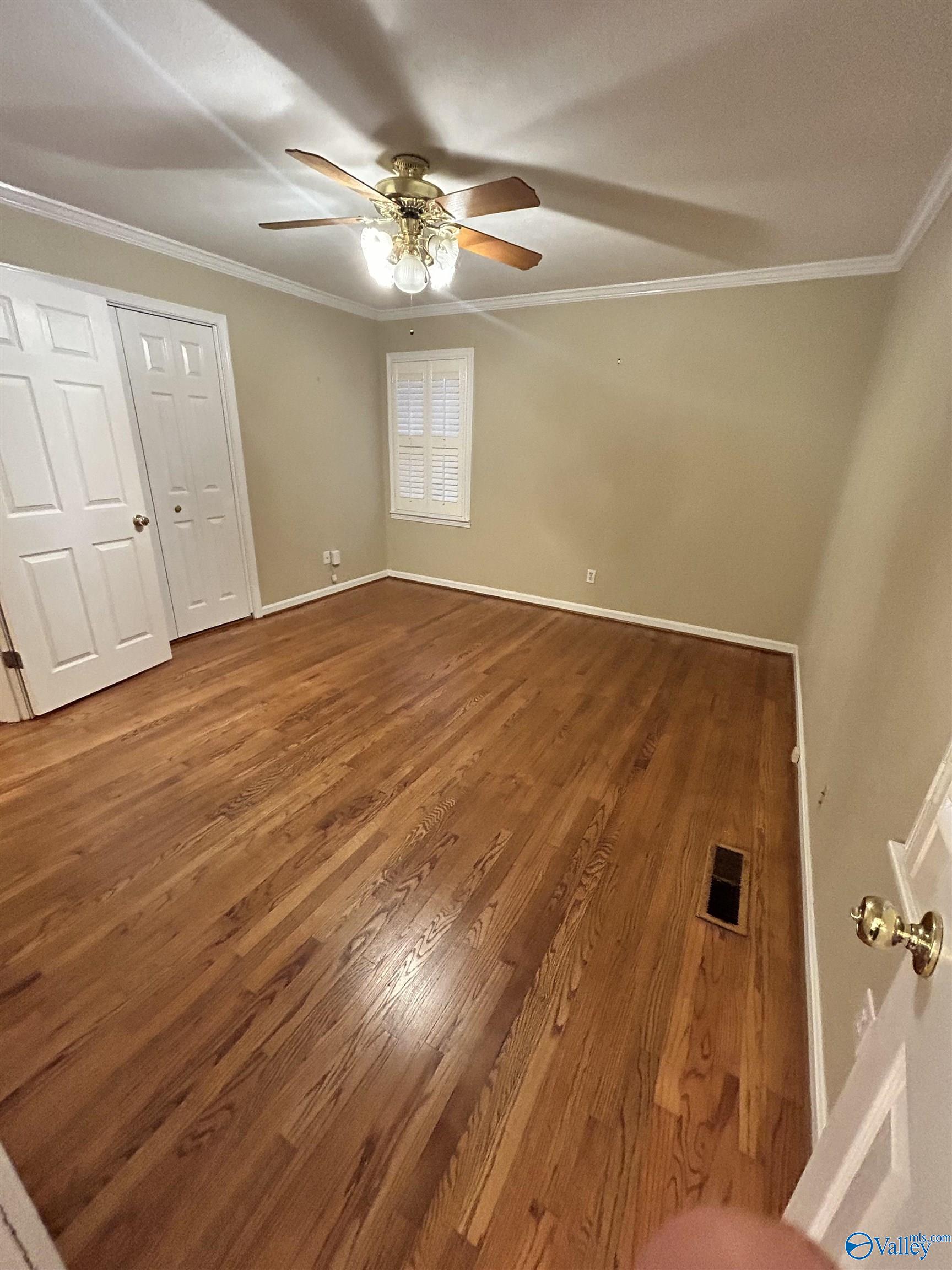 120 Buckingham Place