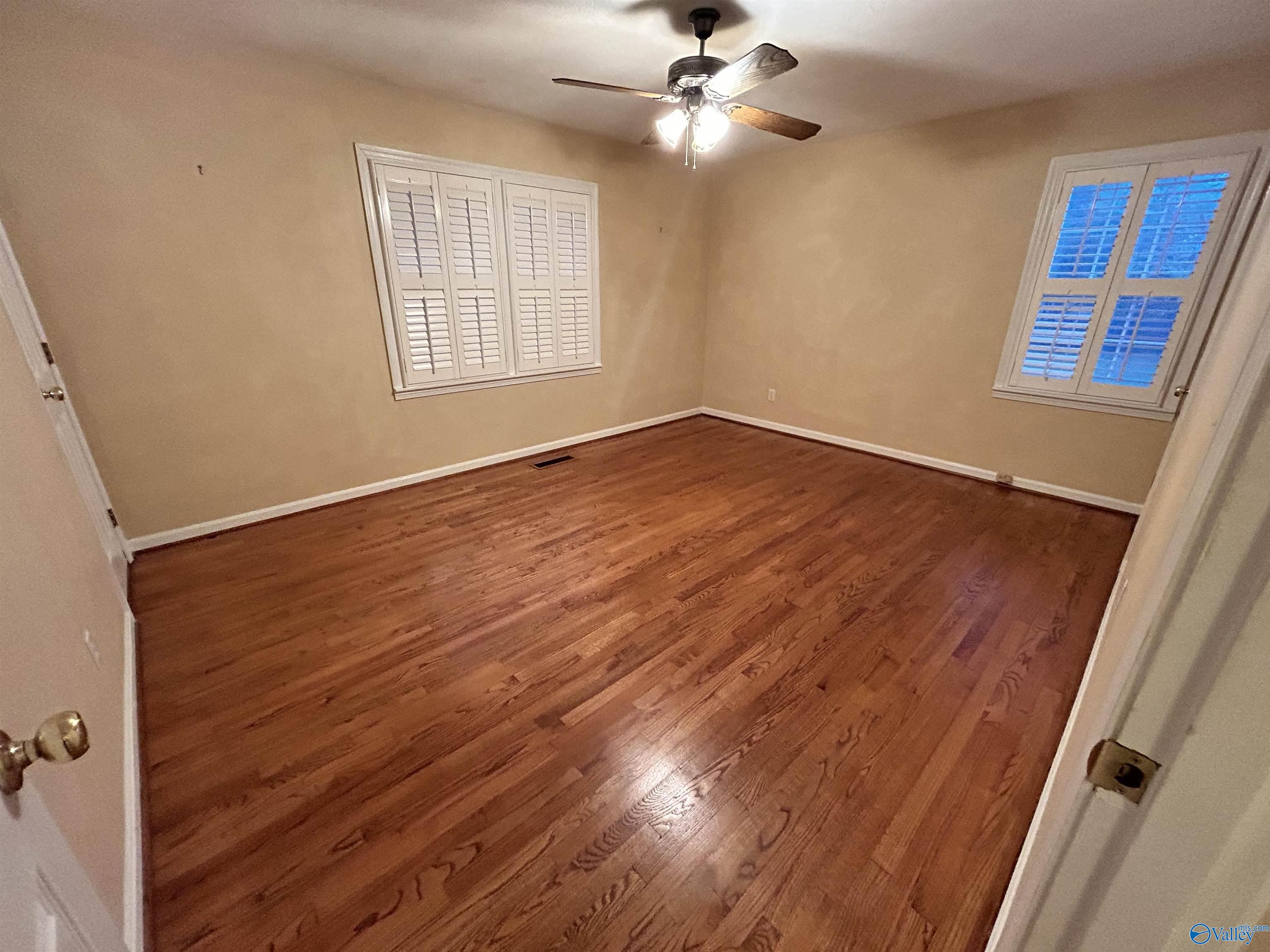 120 Buckingham Place