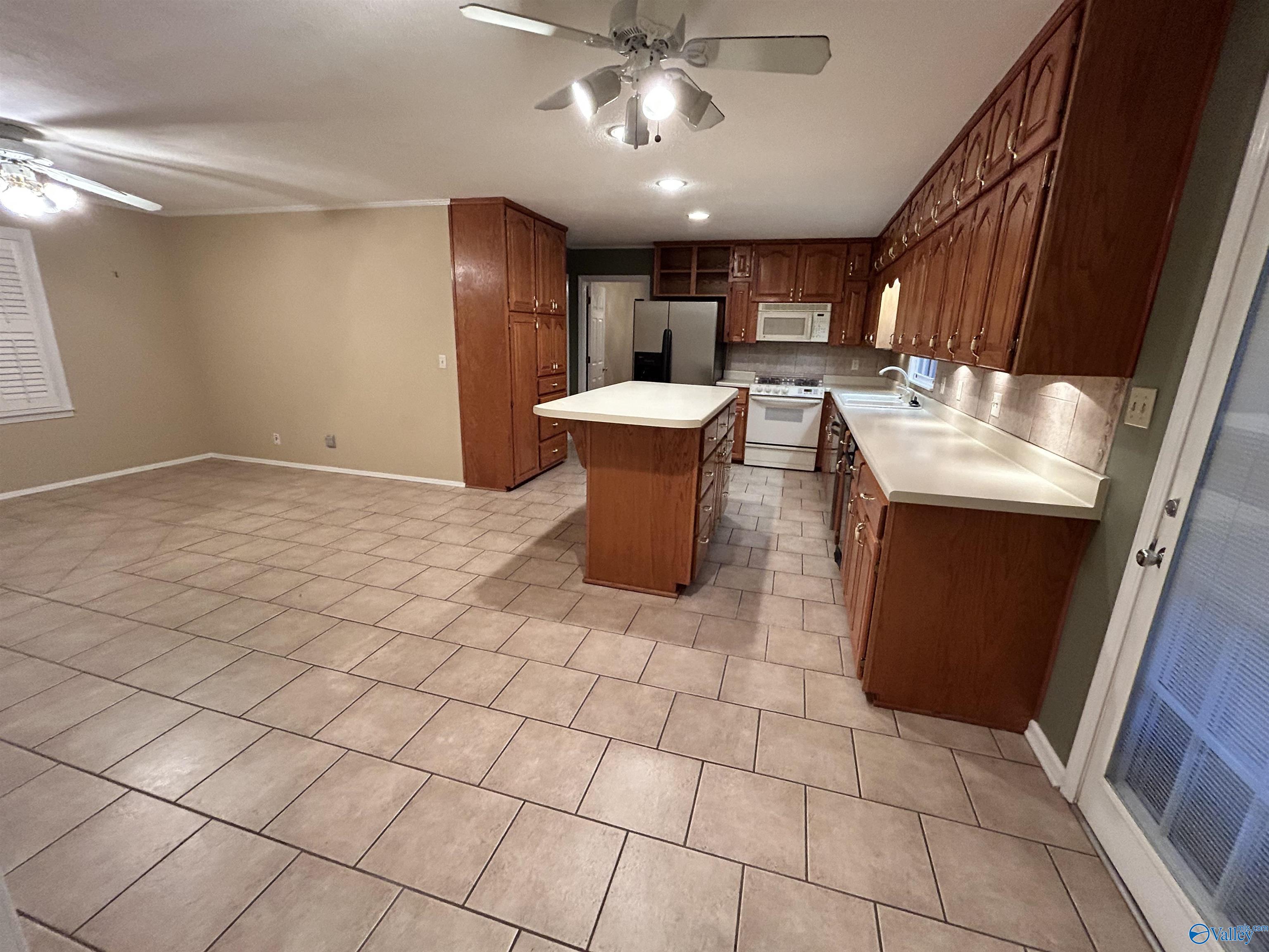 120 Buckingham Place