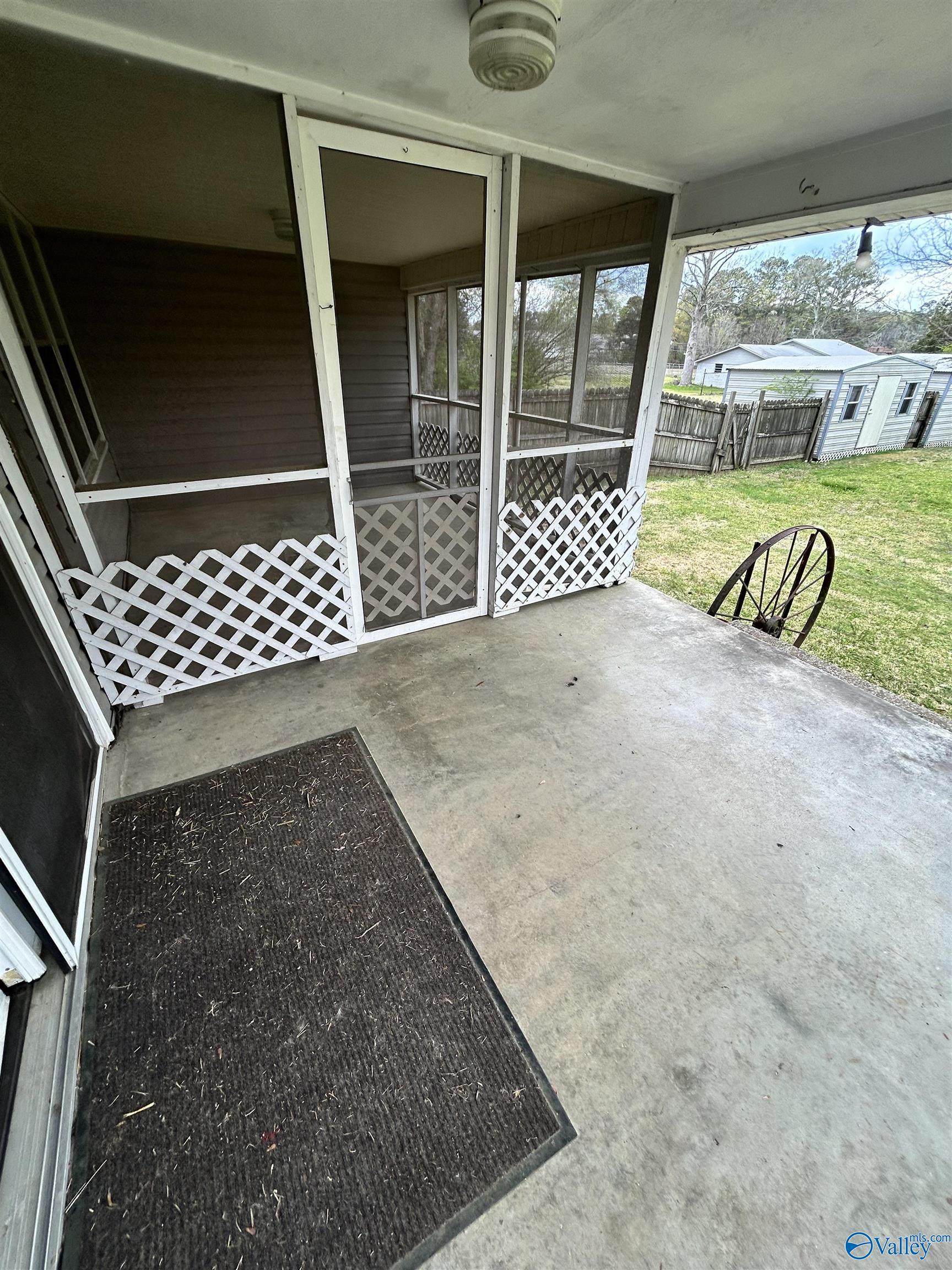 1405 Lonesome Bend Road