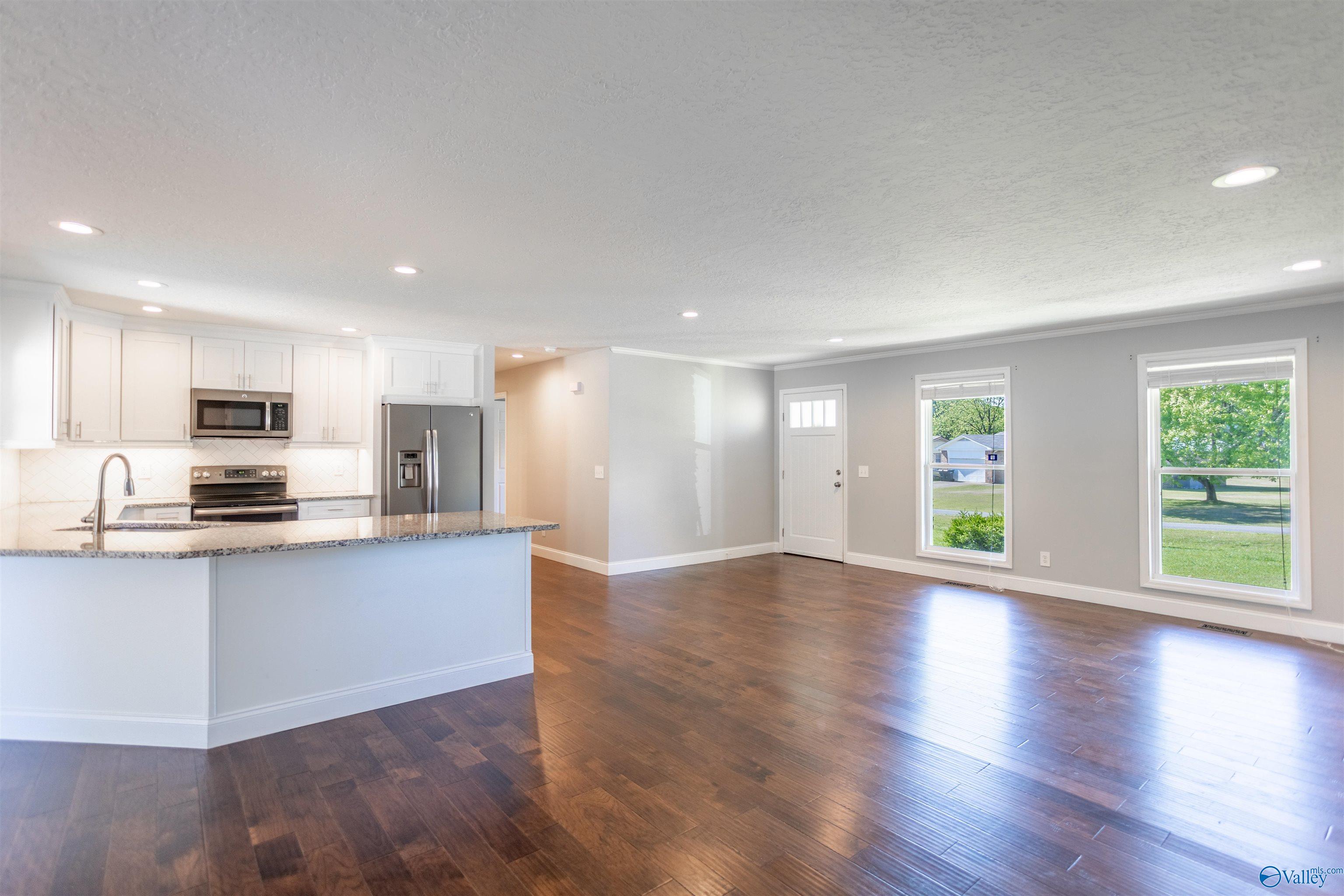 3691 Vistamont Circle S