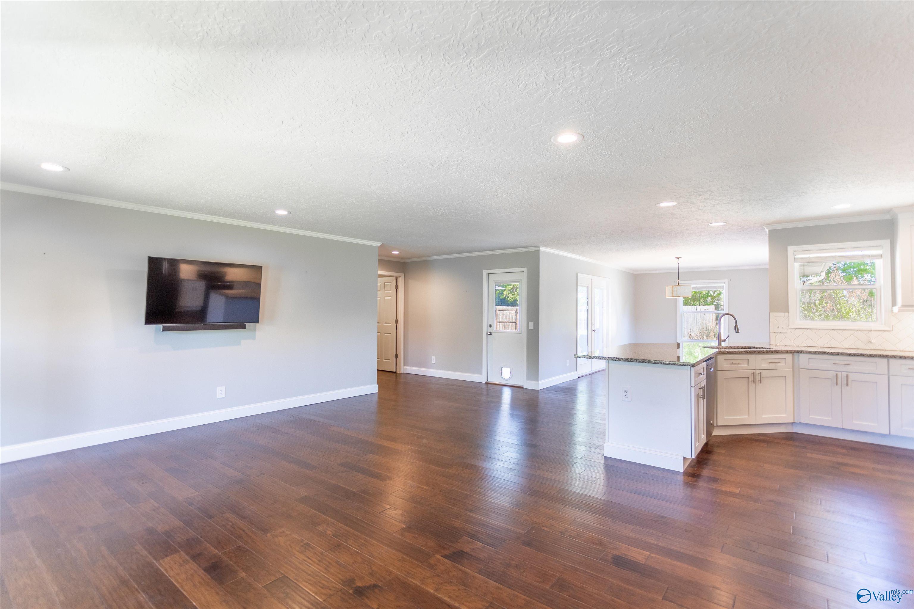 3691 Vistamont Circle S