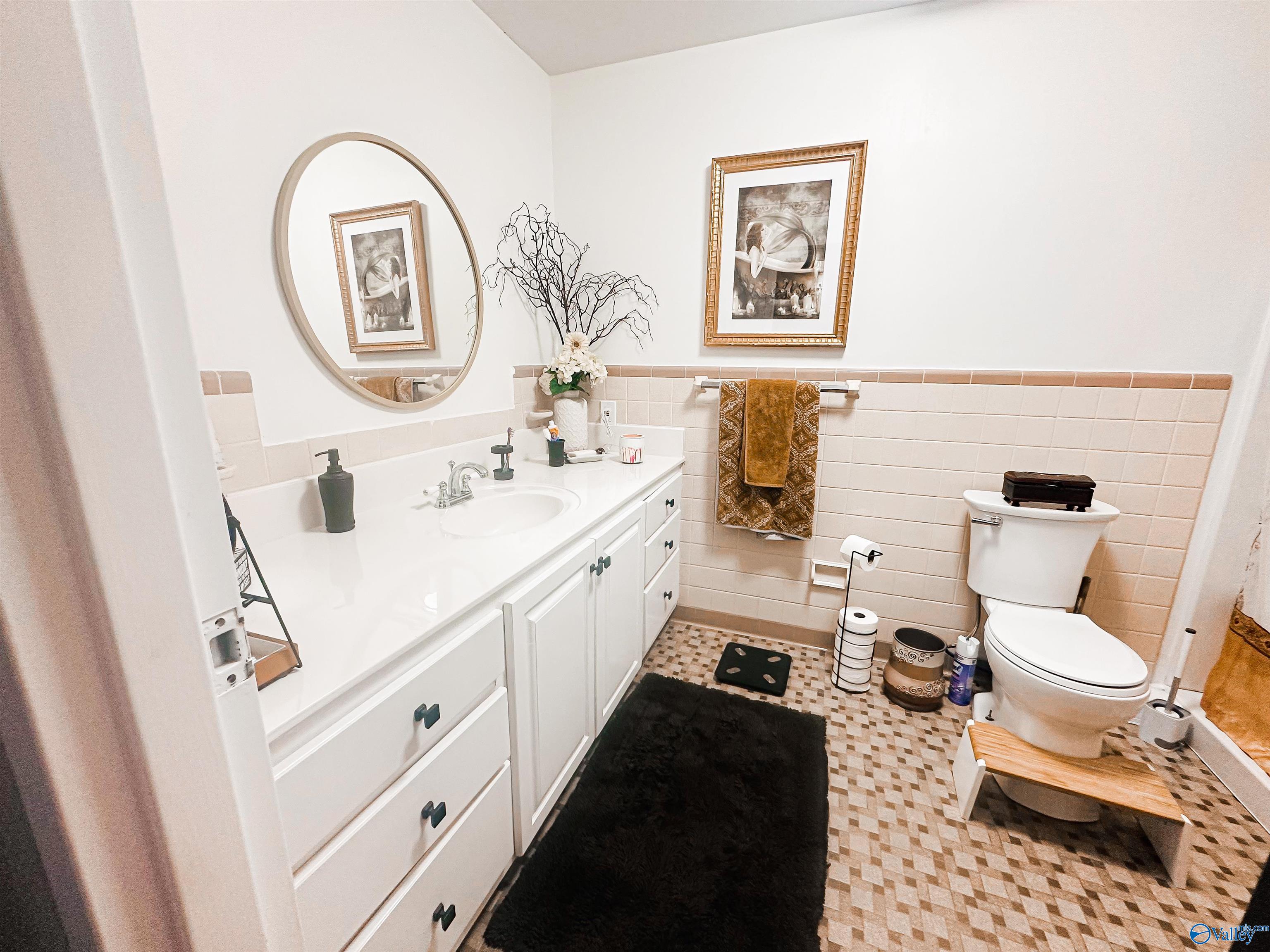 1970 Kelly Ranch Road