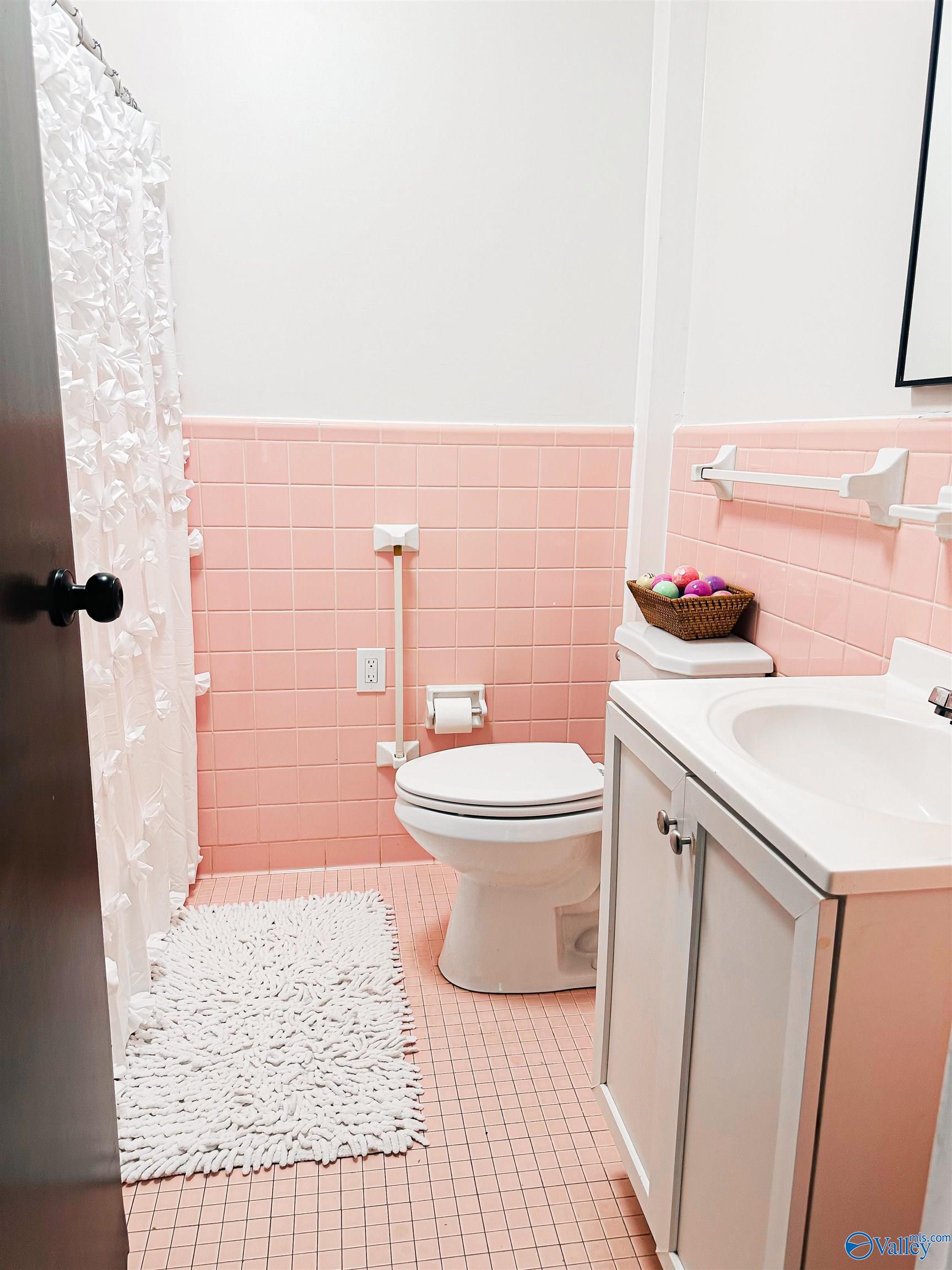 1970 Kelly Ranch Road