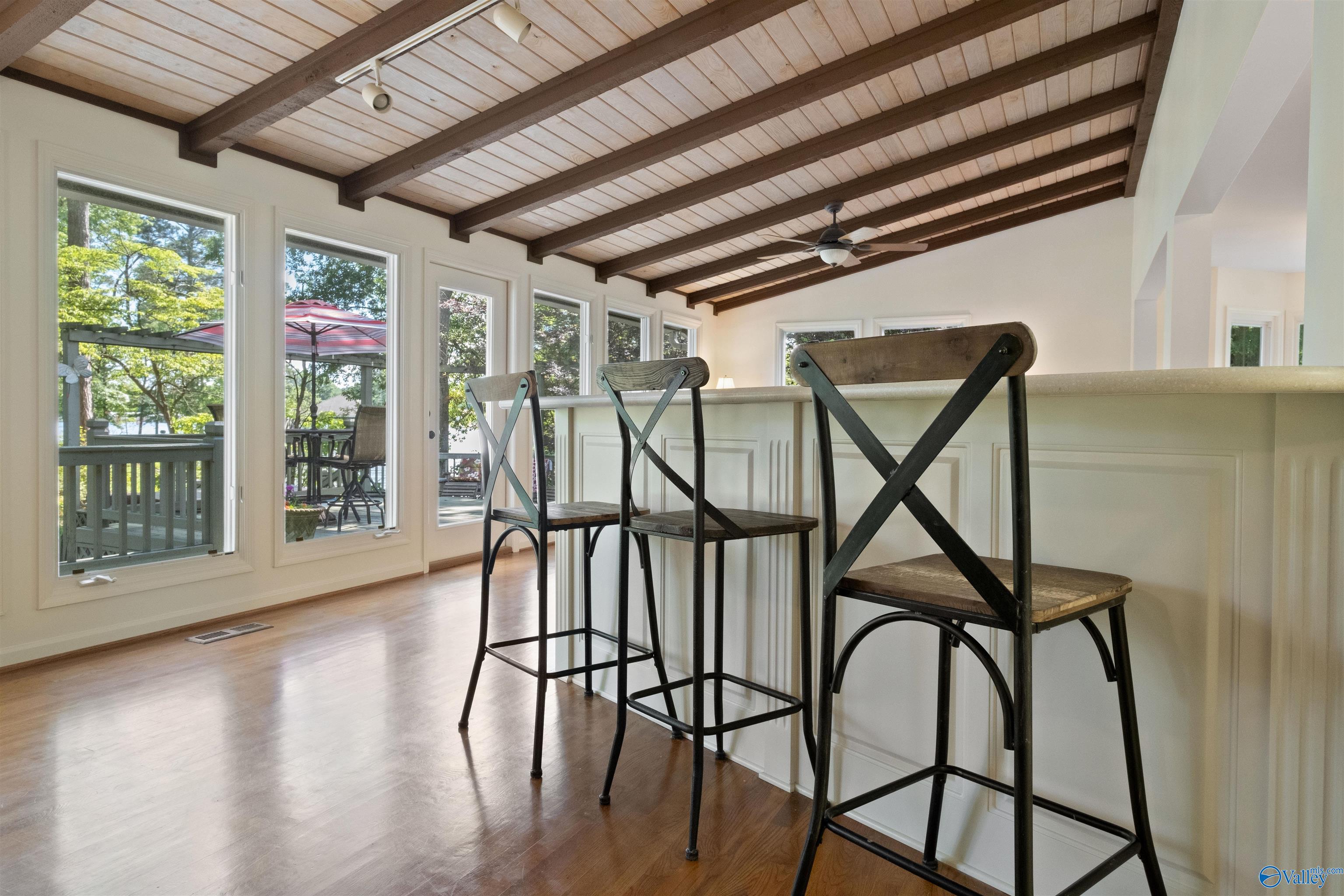 3107 Bridgepoint Road