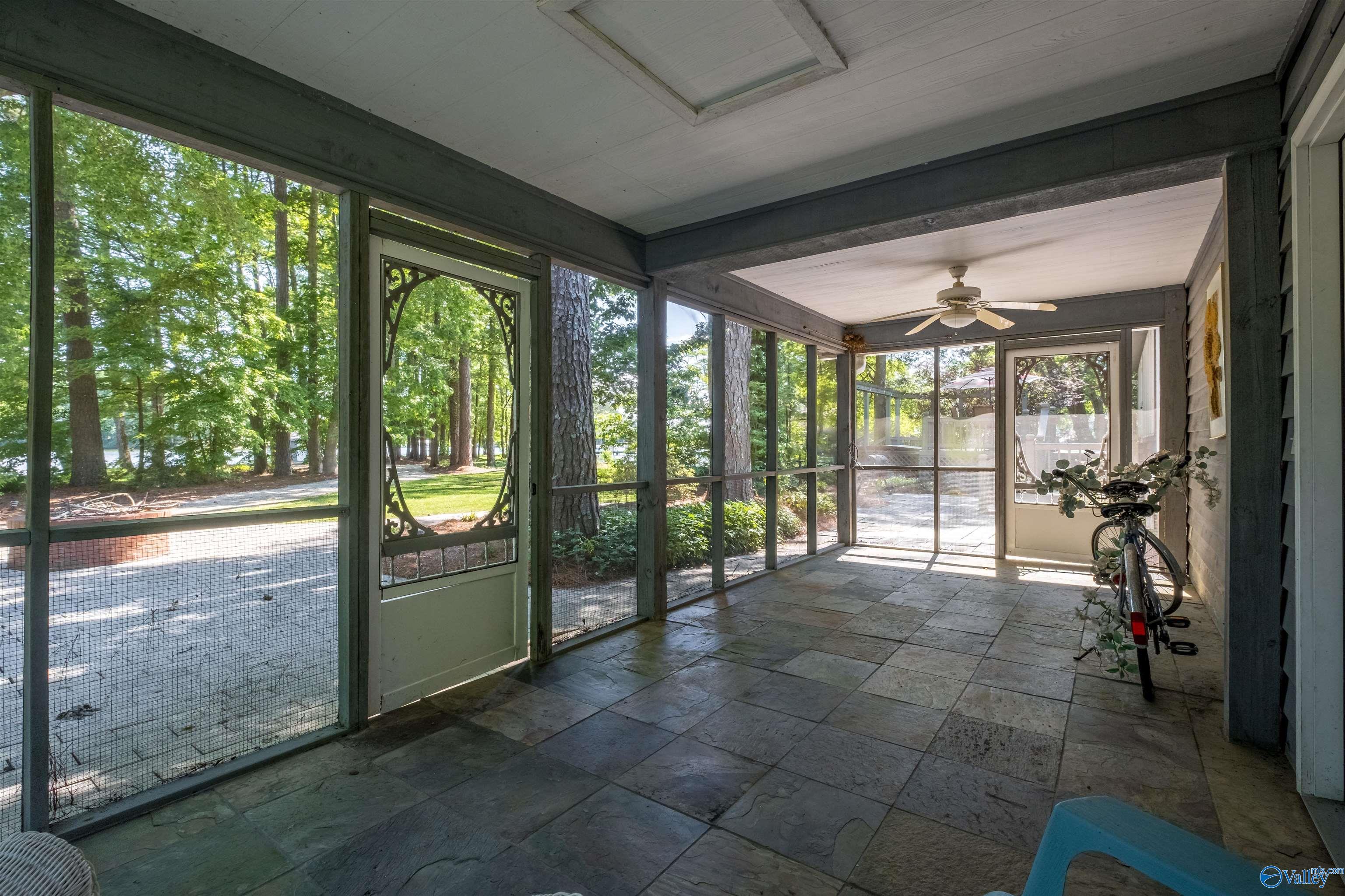 3107 Bridgepoint Road
