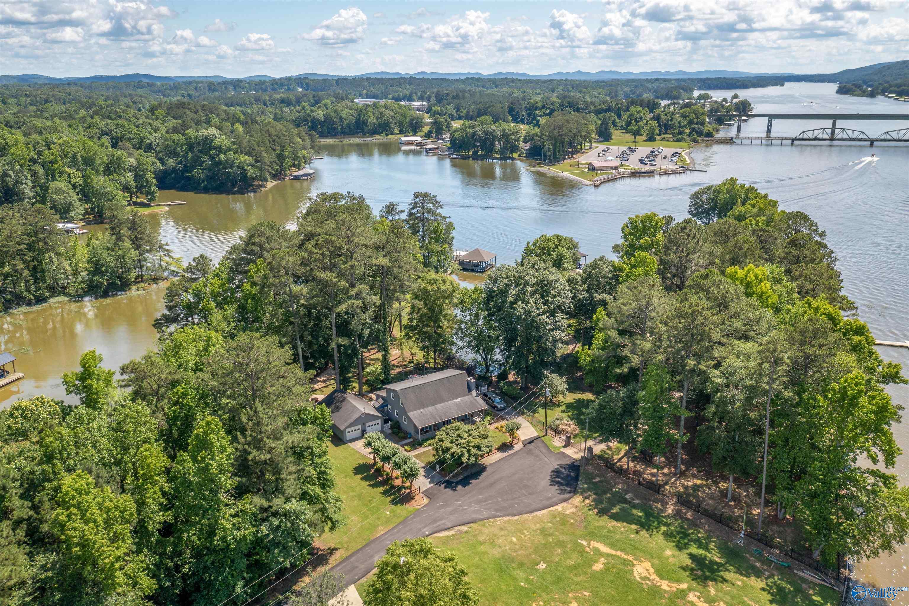 3107 Bridgepoint Road
