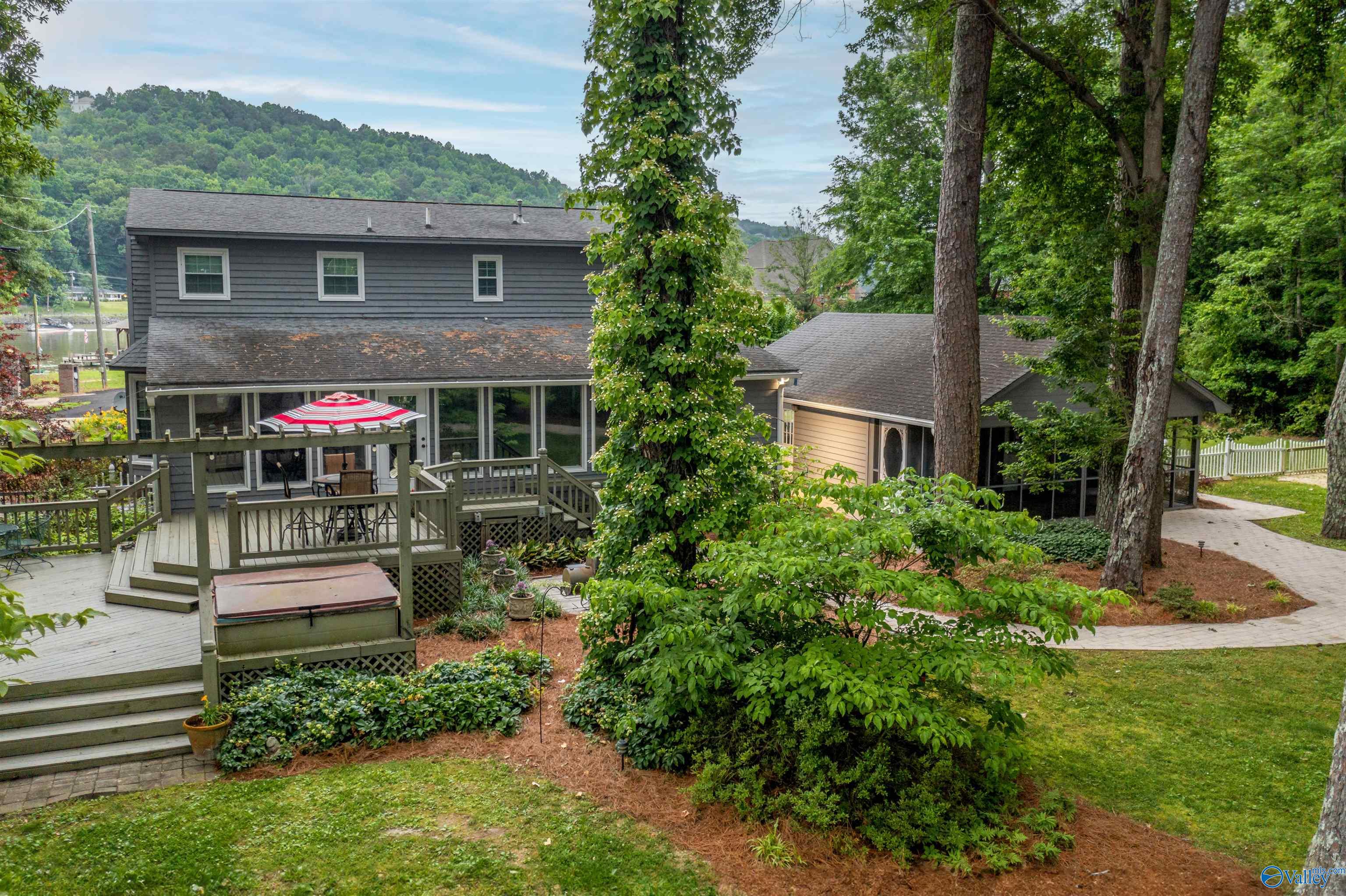 3107 Bridgepoint Road