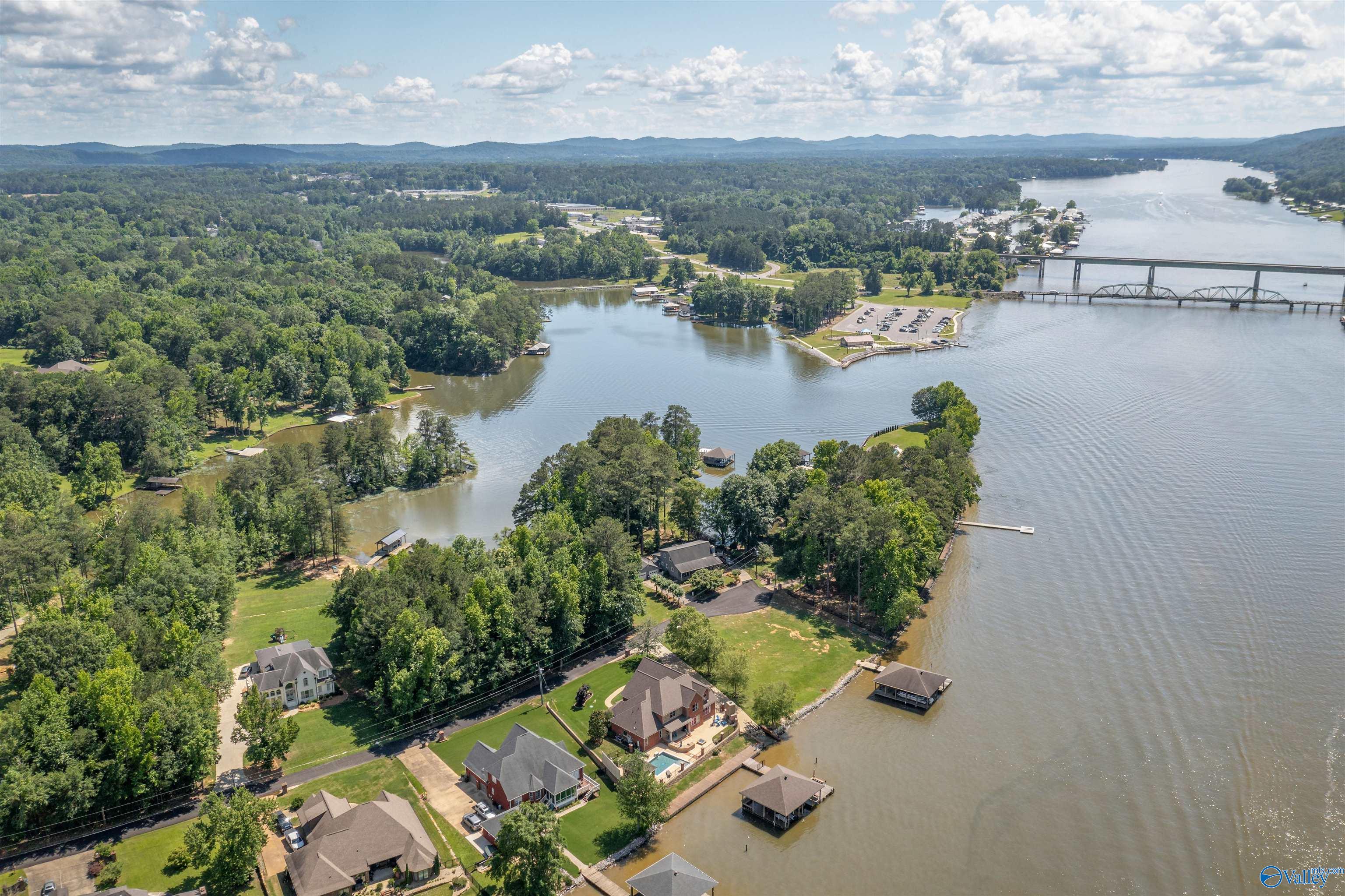3107 Bridgepoint Road