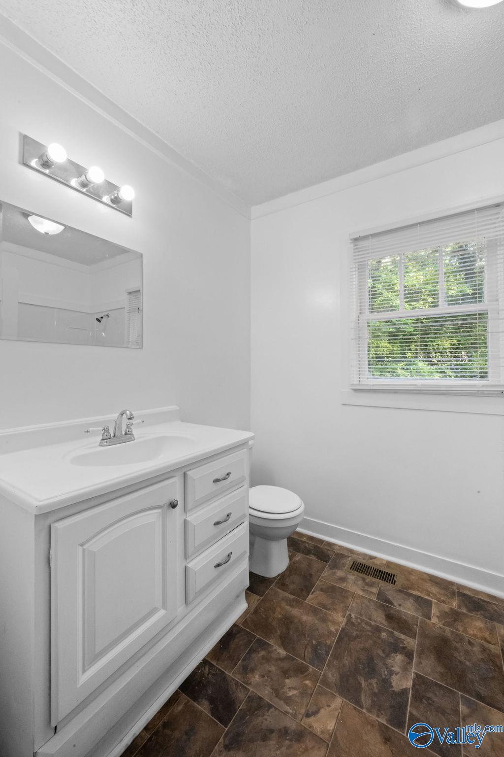 305 S College Street