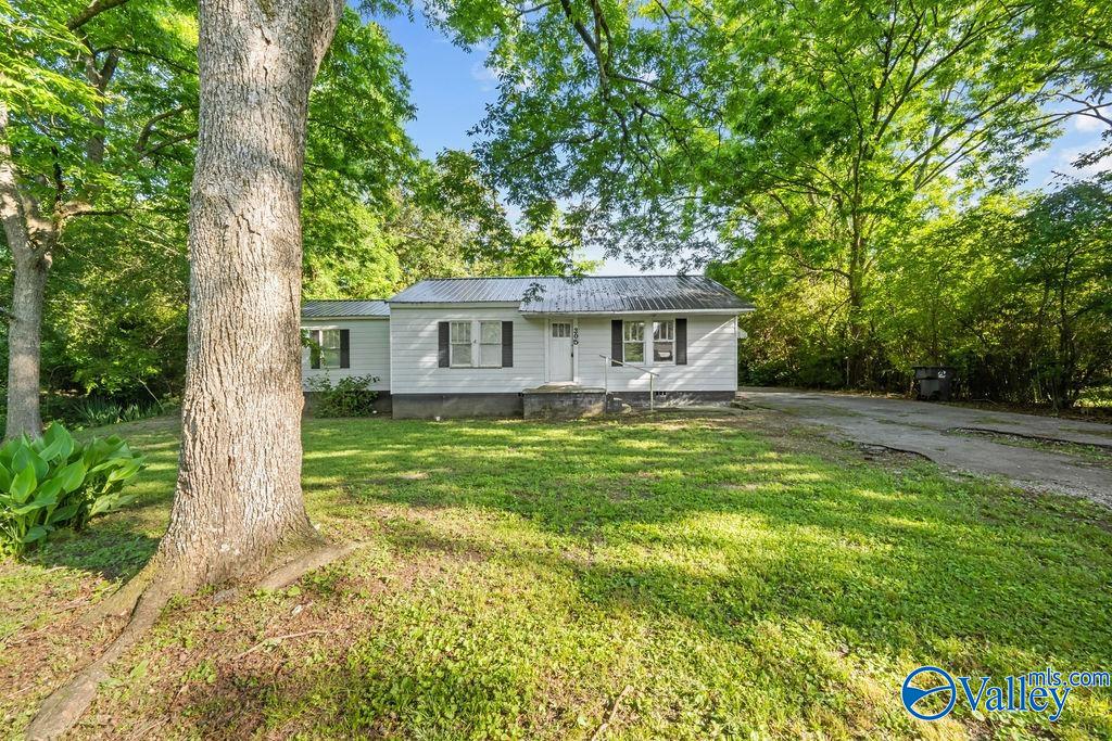 305 S College Street