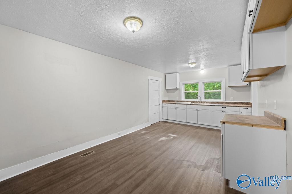 305 S College Street