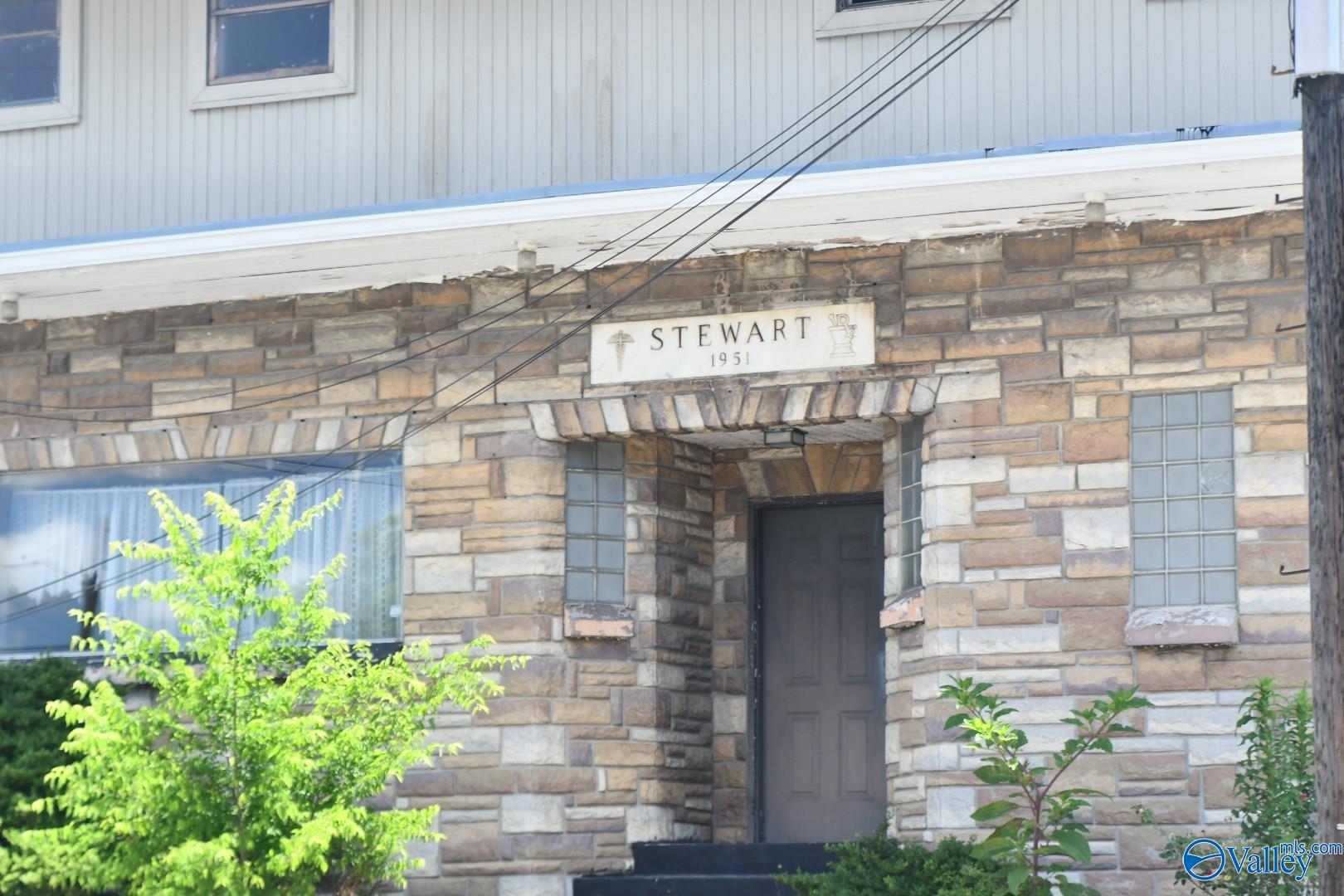 562 W Meighan Boulevard