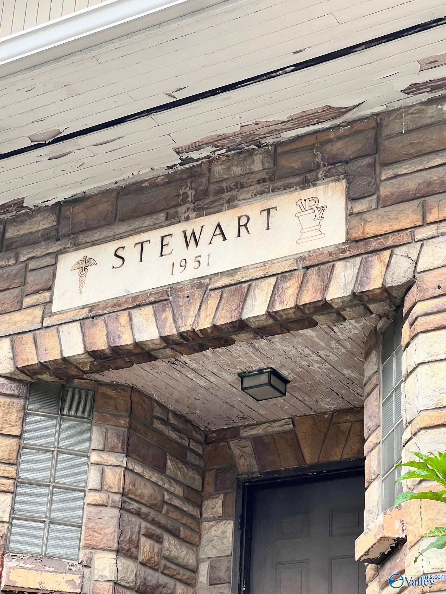 562 W Meighan Boulevard