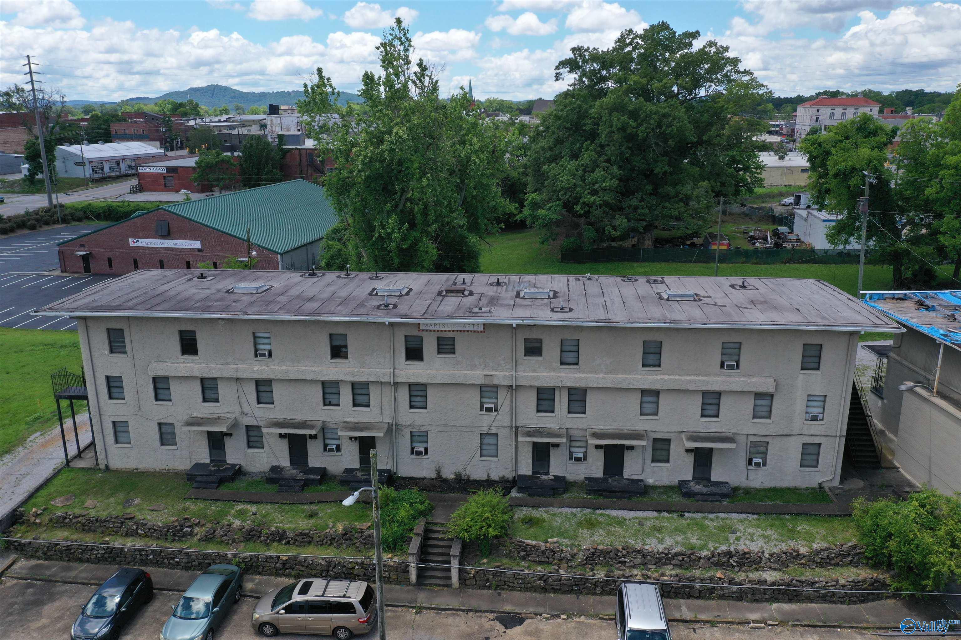 562 W Meighan Boulevard