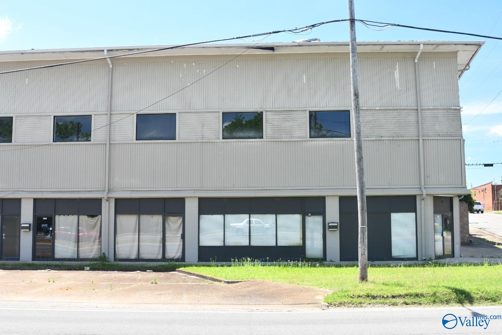 562 W Meighan Boulevard