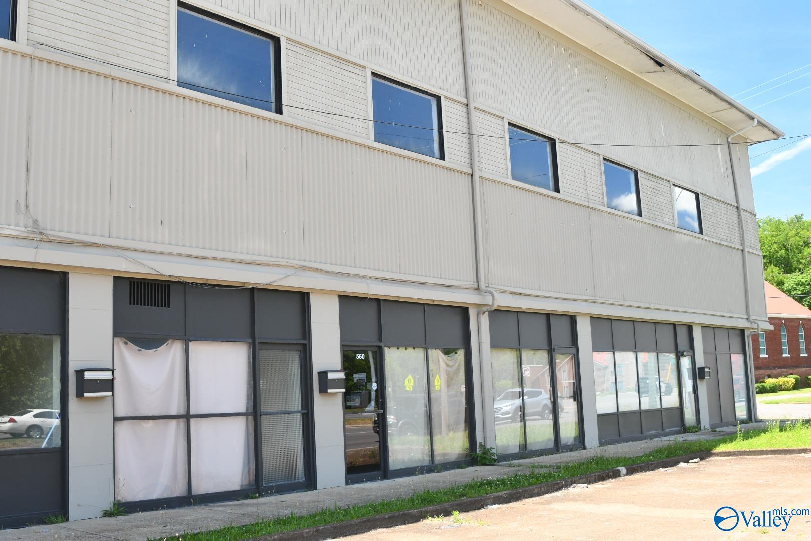 562 W Meighan Boulevard