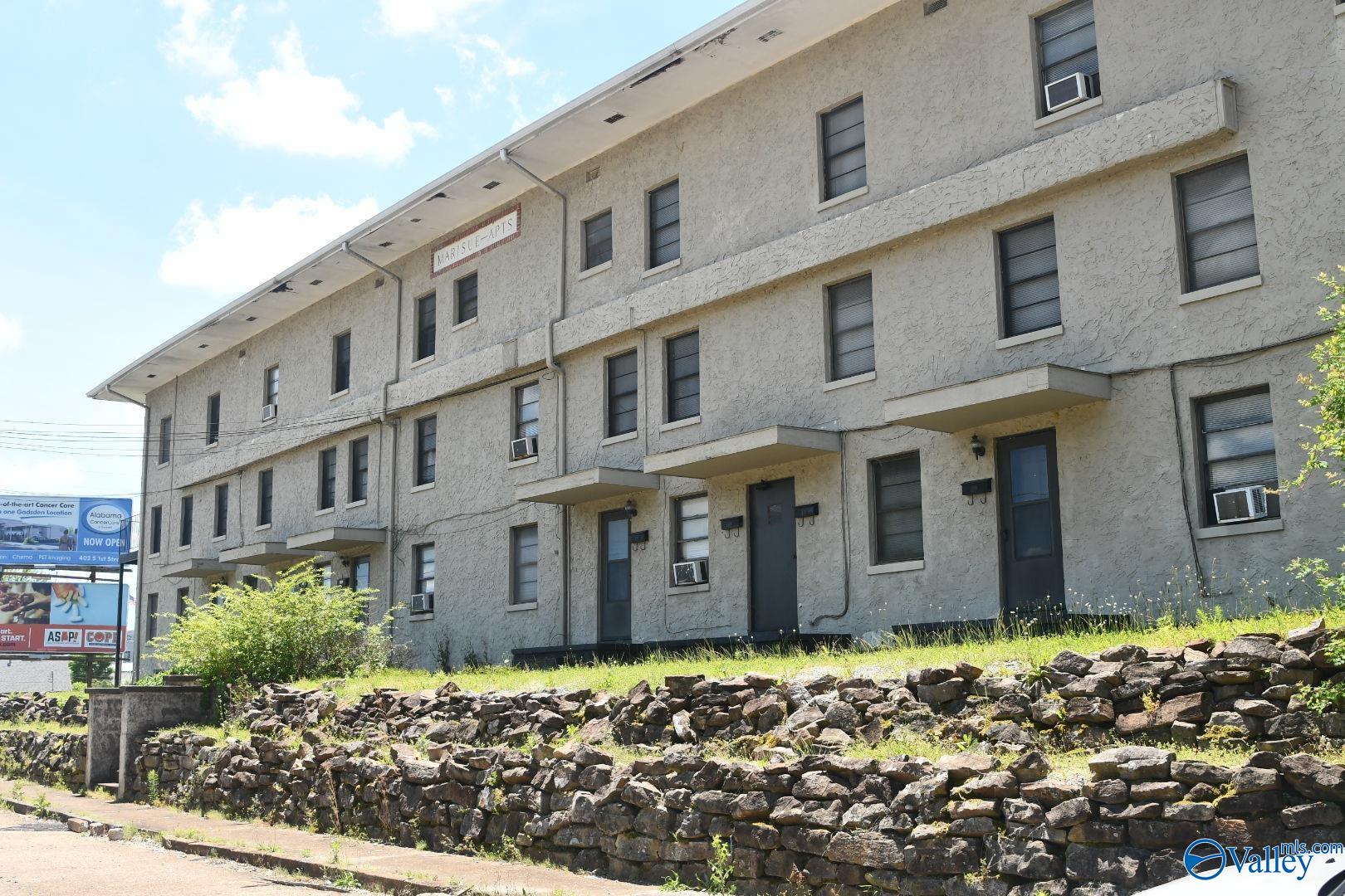 562 W Meighan Boulevard