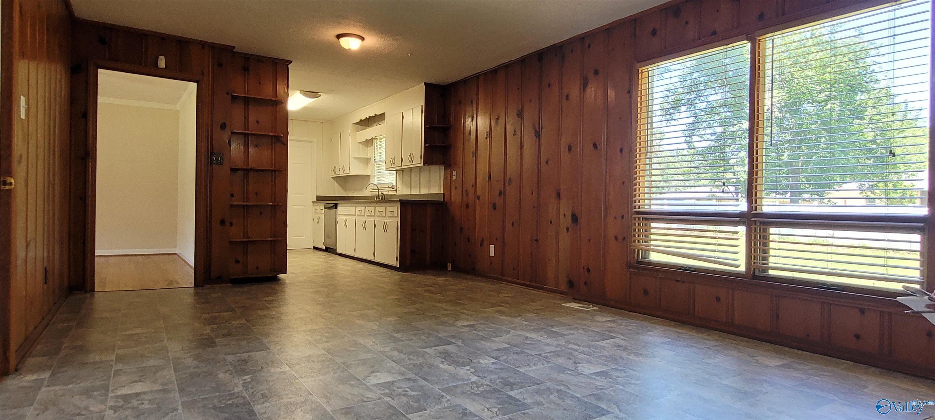 112 Buckingham Place