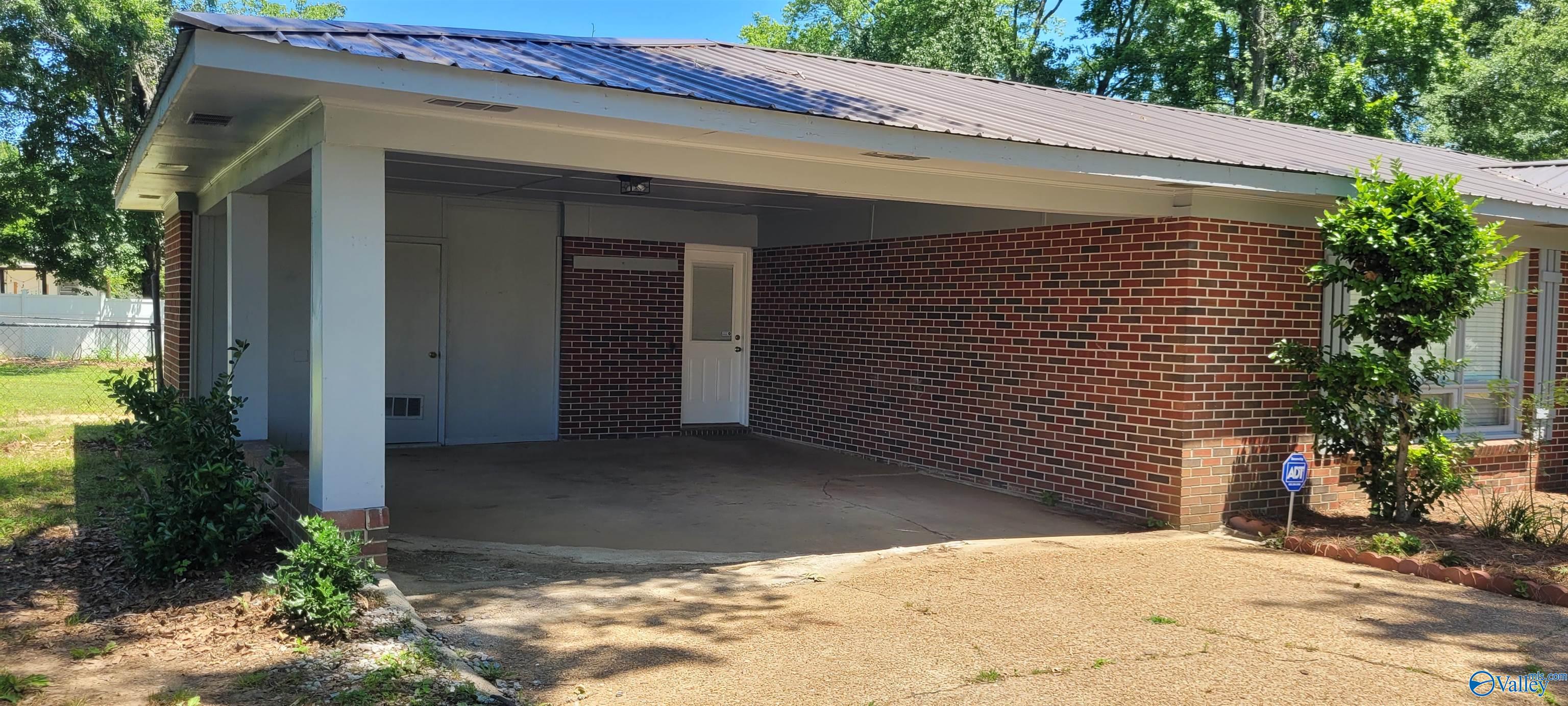 112 Buckingham Place