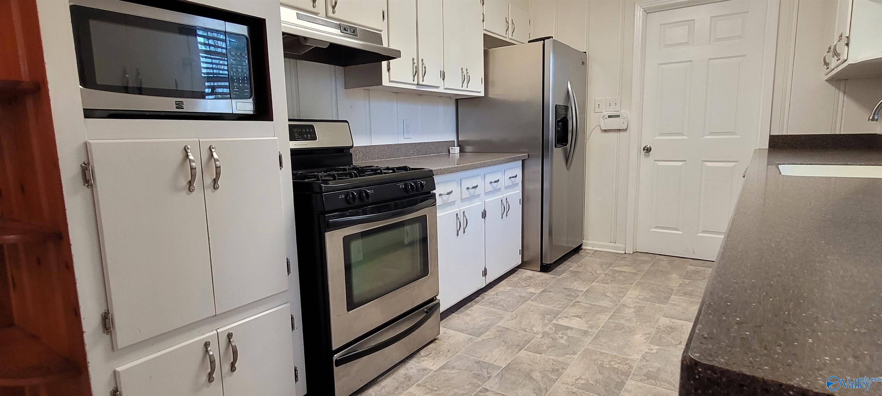 112 Buckingham Place