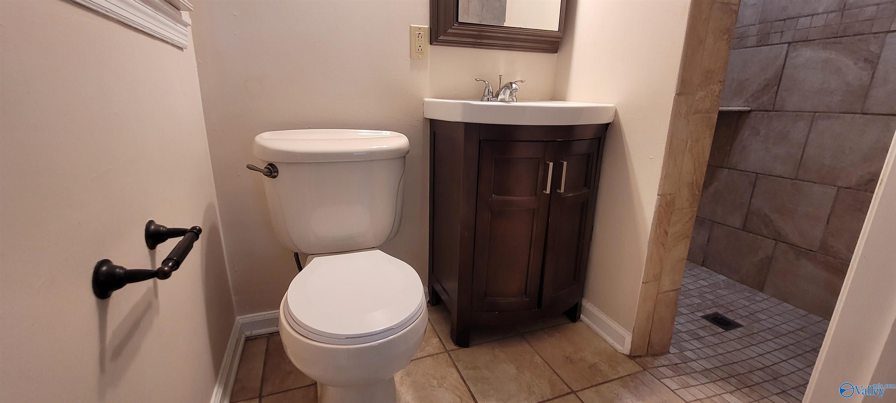 112 Buckingham Place