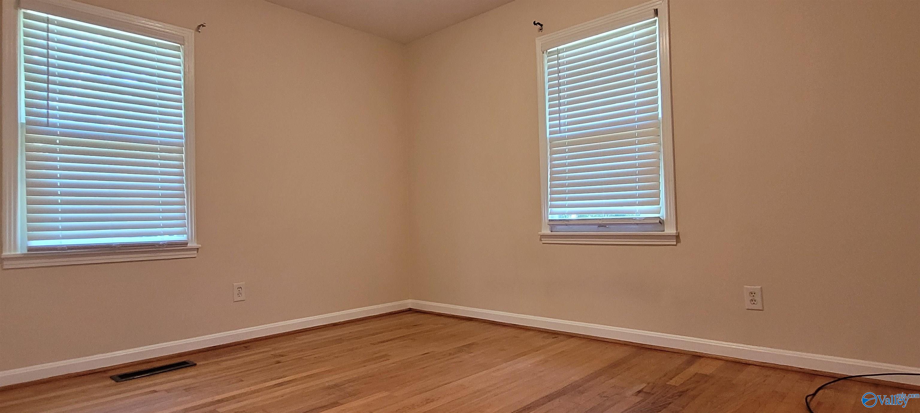 112 Buckingham Place