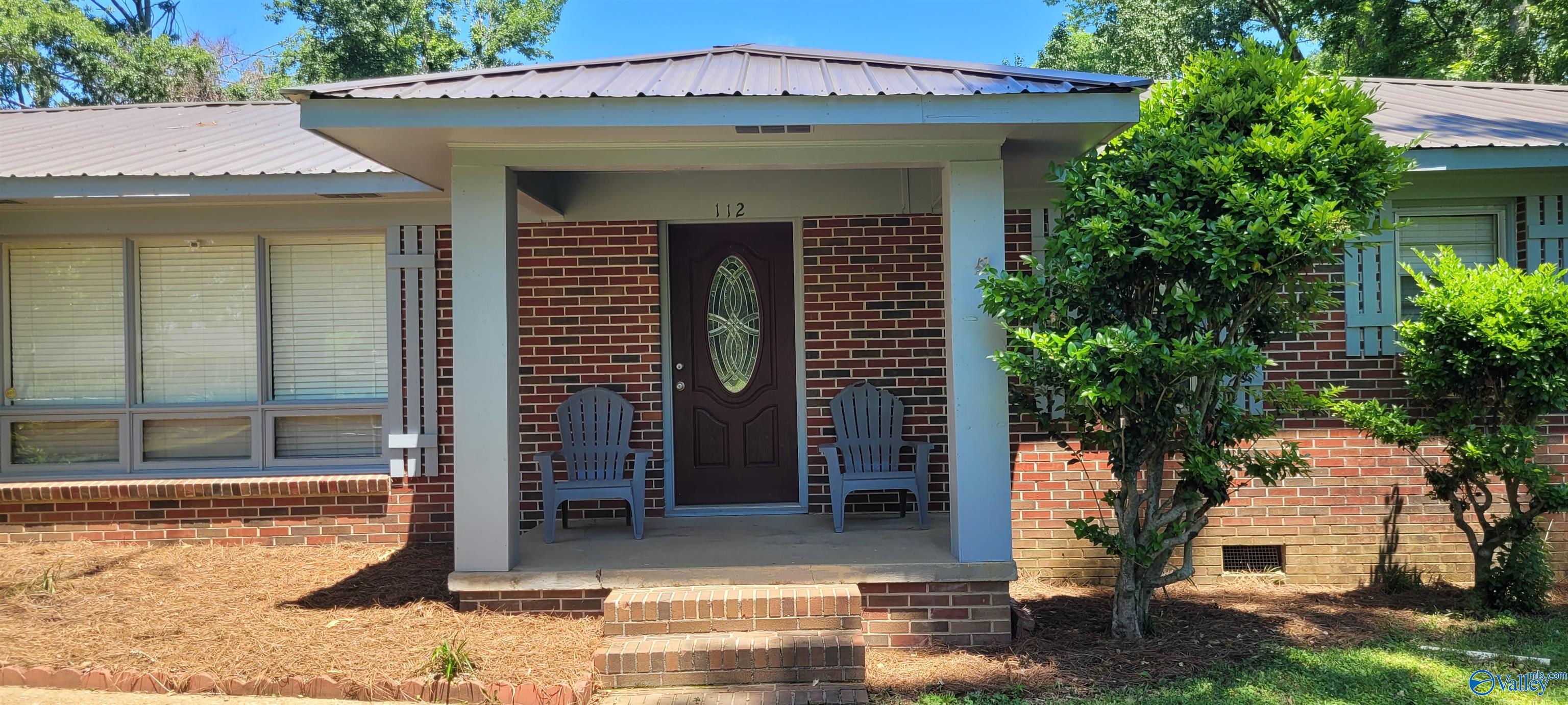 112 Buckingham Place