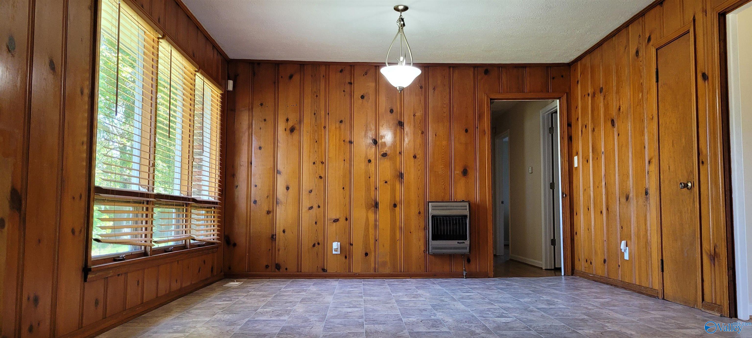 112 Buckingham Place