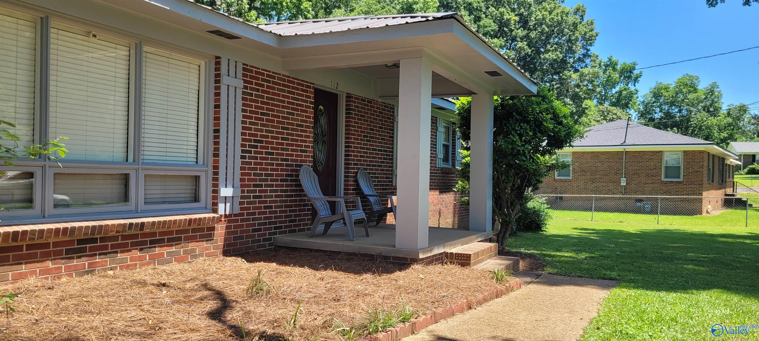 112 Buckingham Place