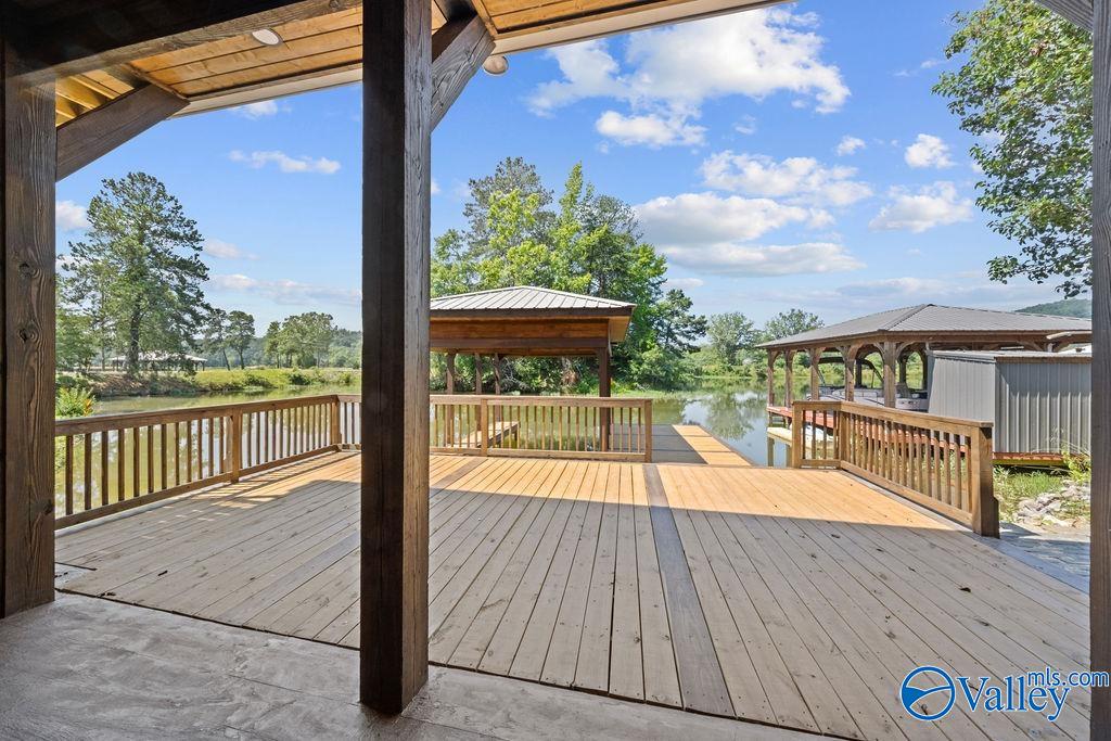 105 Camden Cove Lane