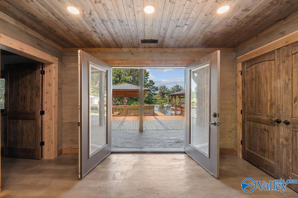 105 Camden Cove Lane