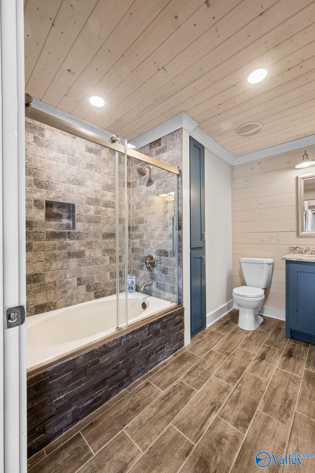 105 Camden Cove Lane
