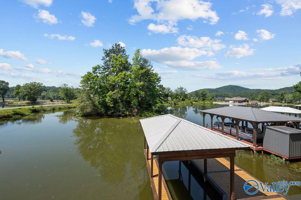 105 Camden Cove Lane