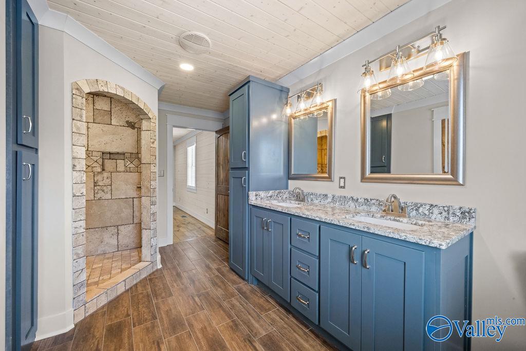 105 Camden Cove Lane