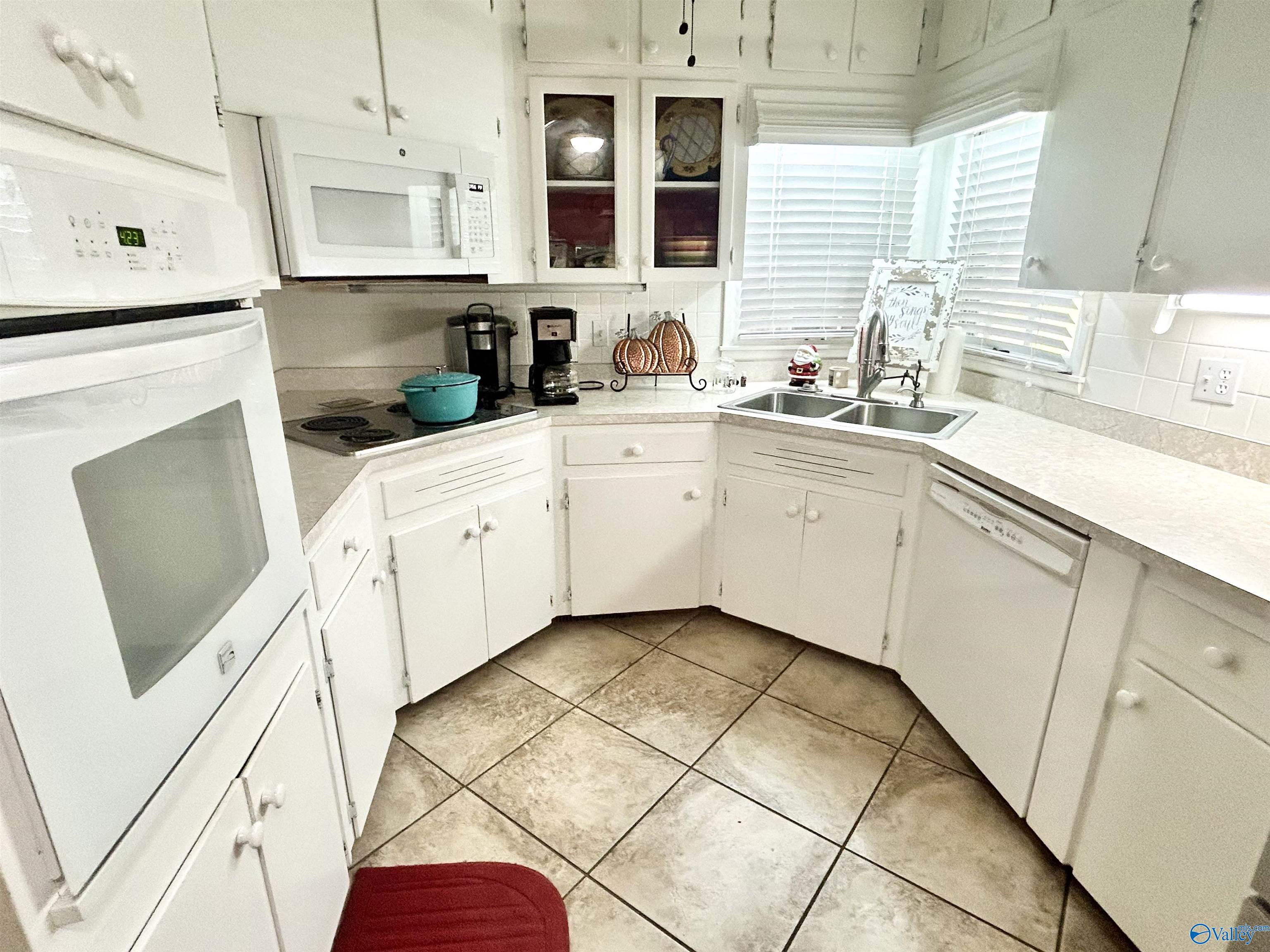 3920 Lad Rd Ladd Road