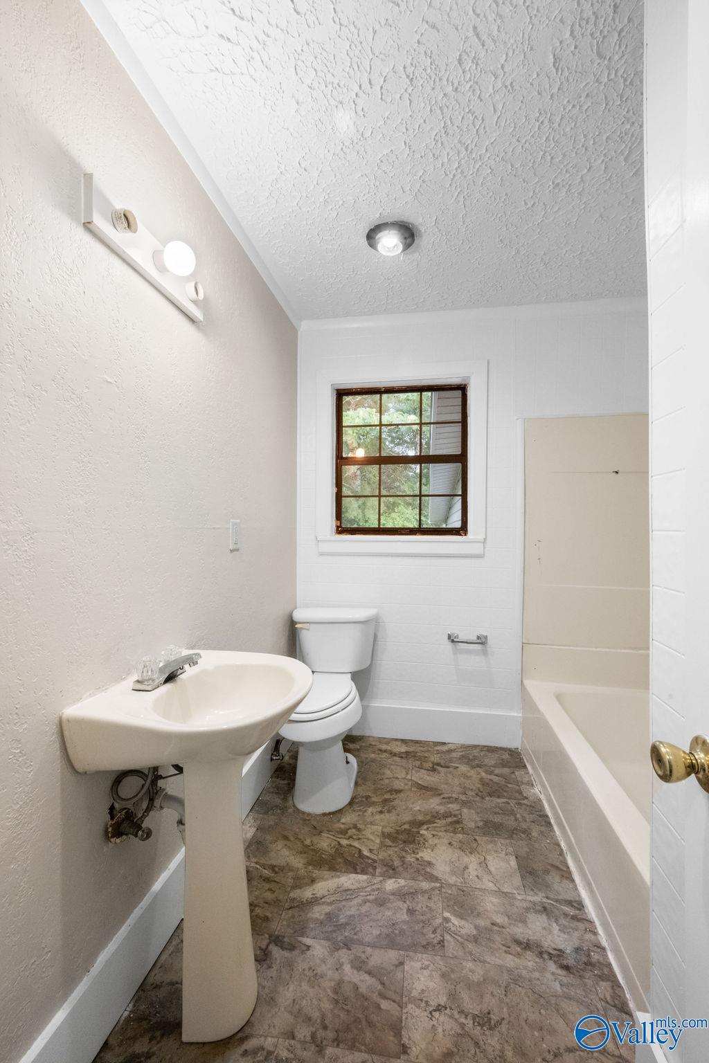 501 Joseph T Robinson