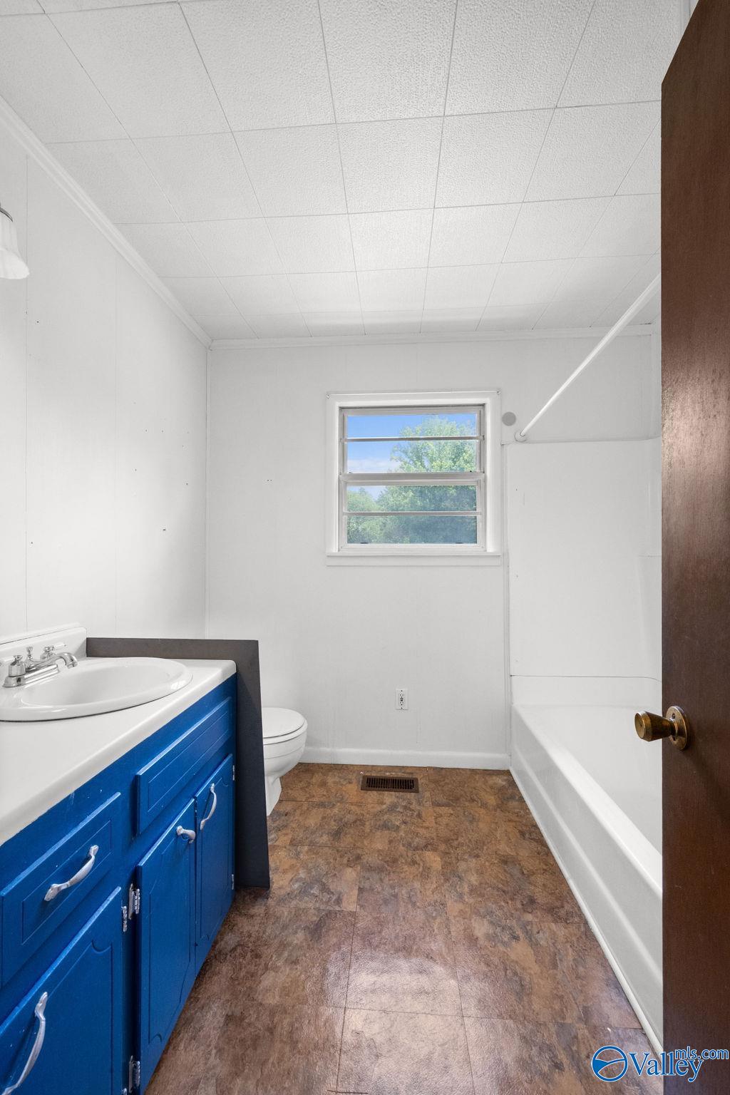 2763 Langdale Street