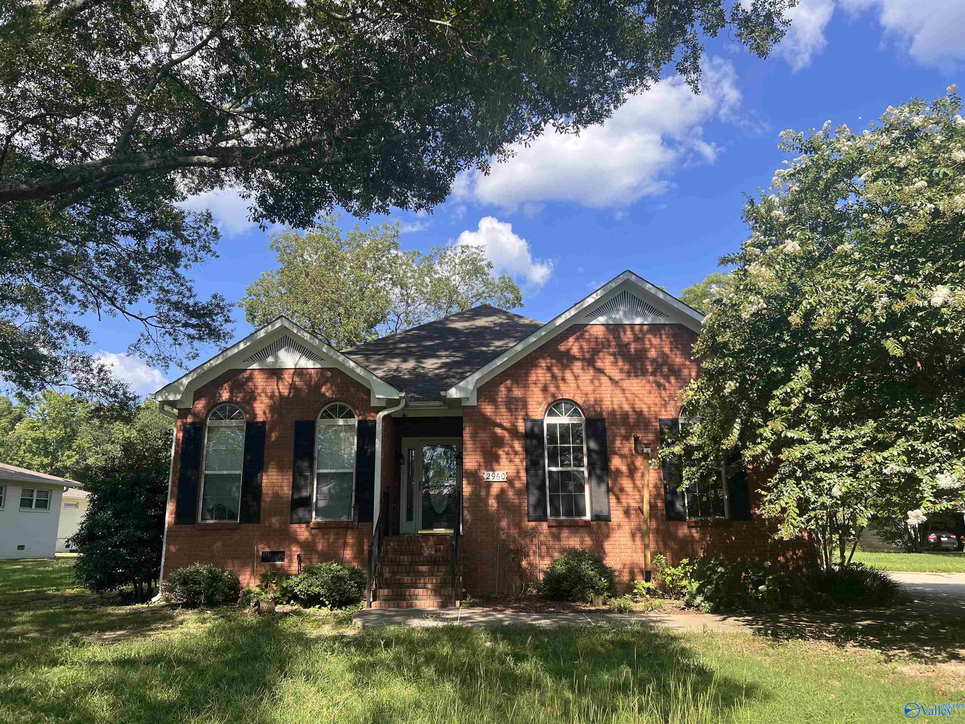 2960 Lakeshore Drive