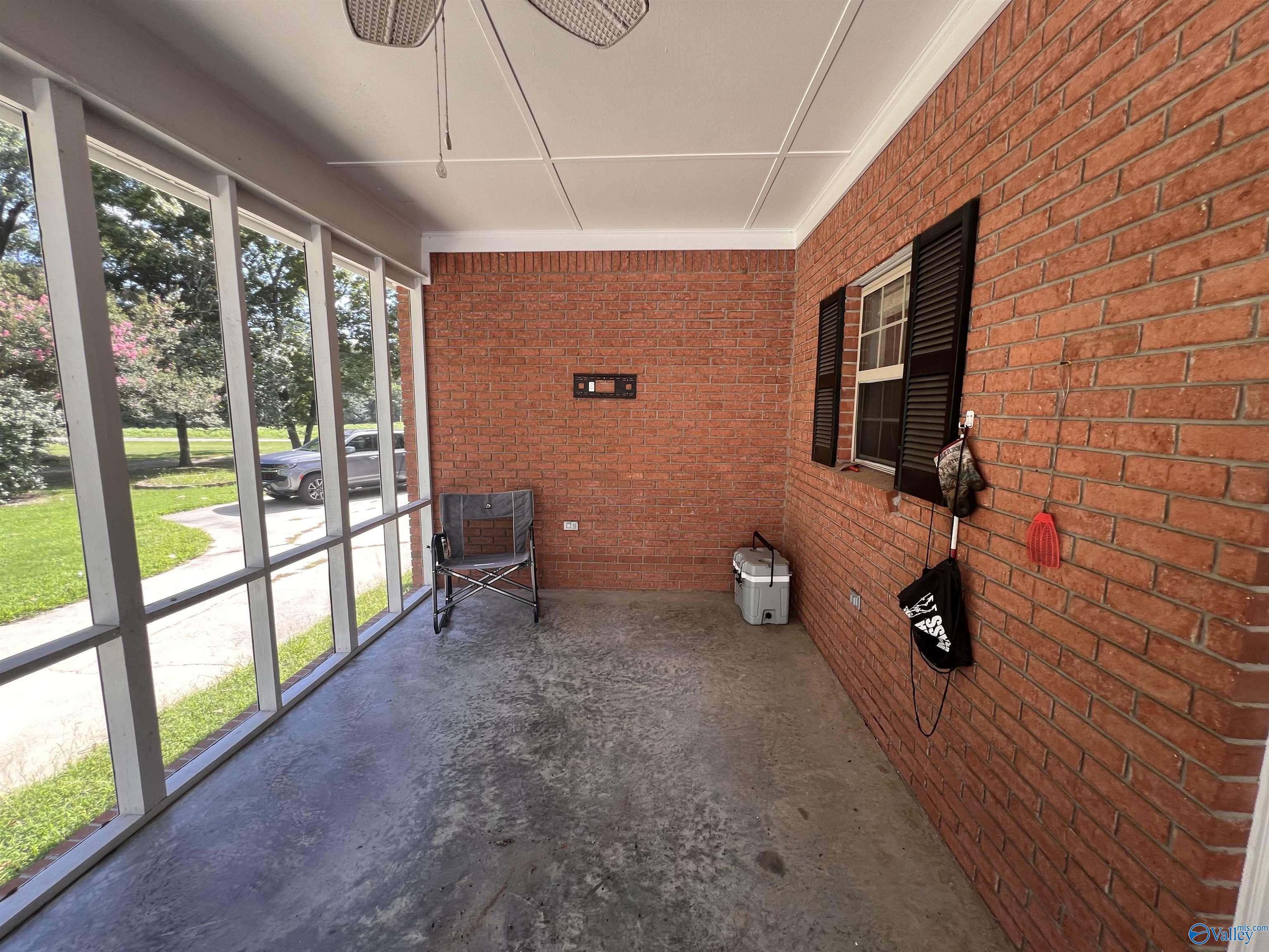 2960 Lakeshore Drive