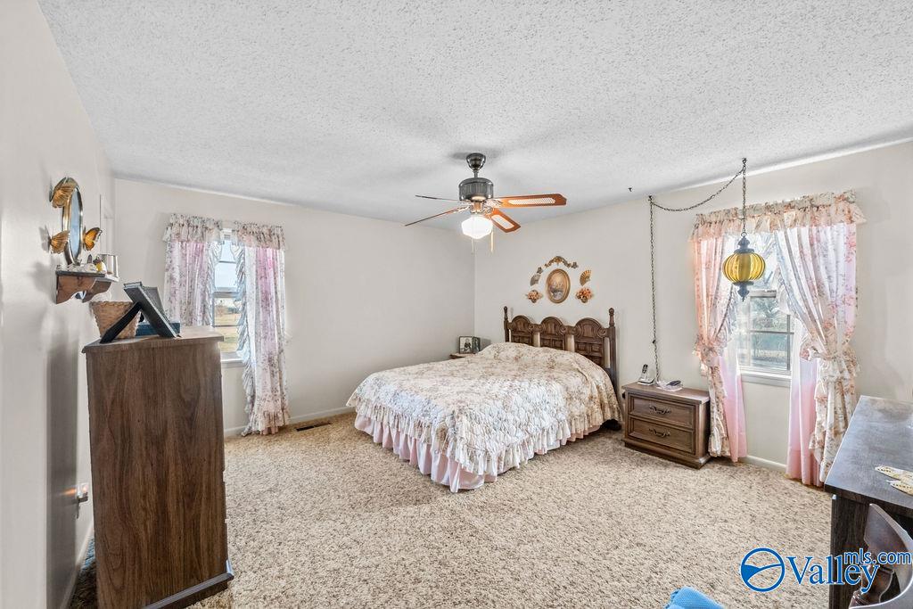 3236 Jenkins Circle N