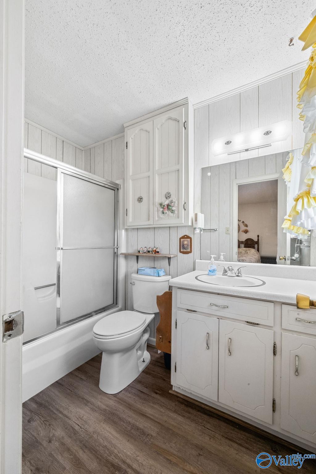 3236 Jenkins Circle N