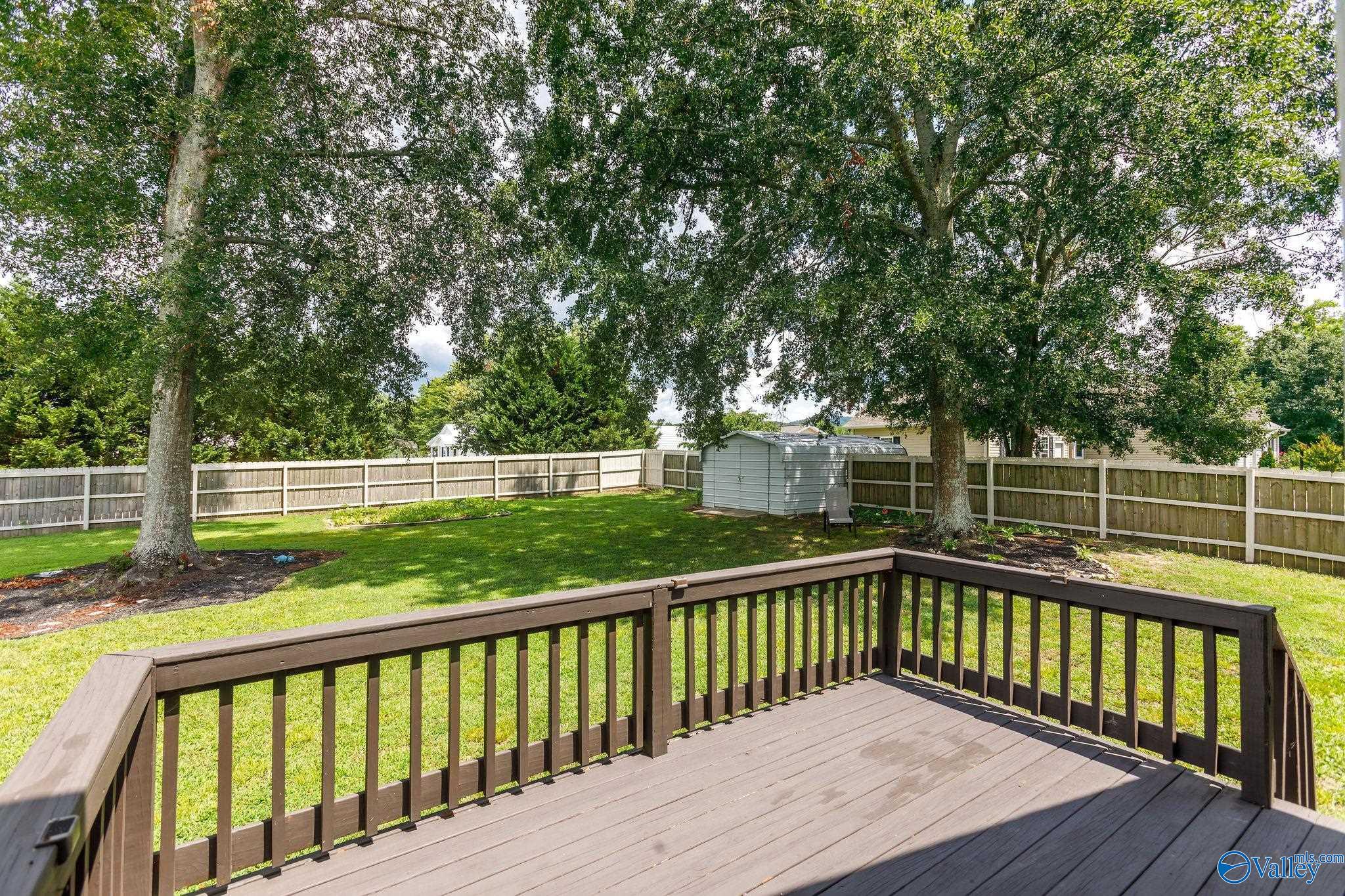 1102 Pineview Avenue