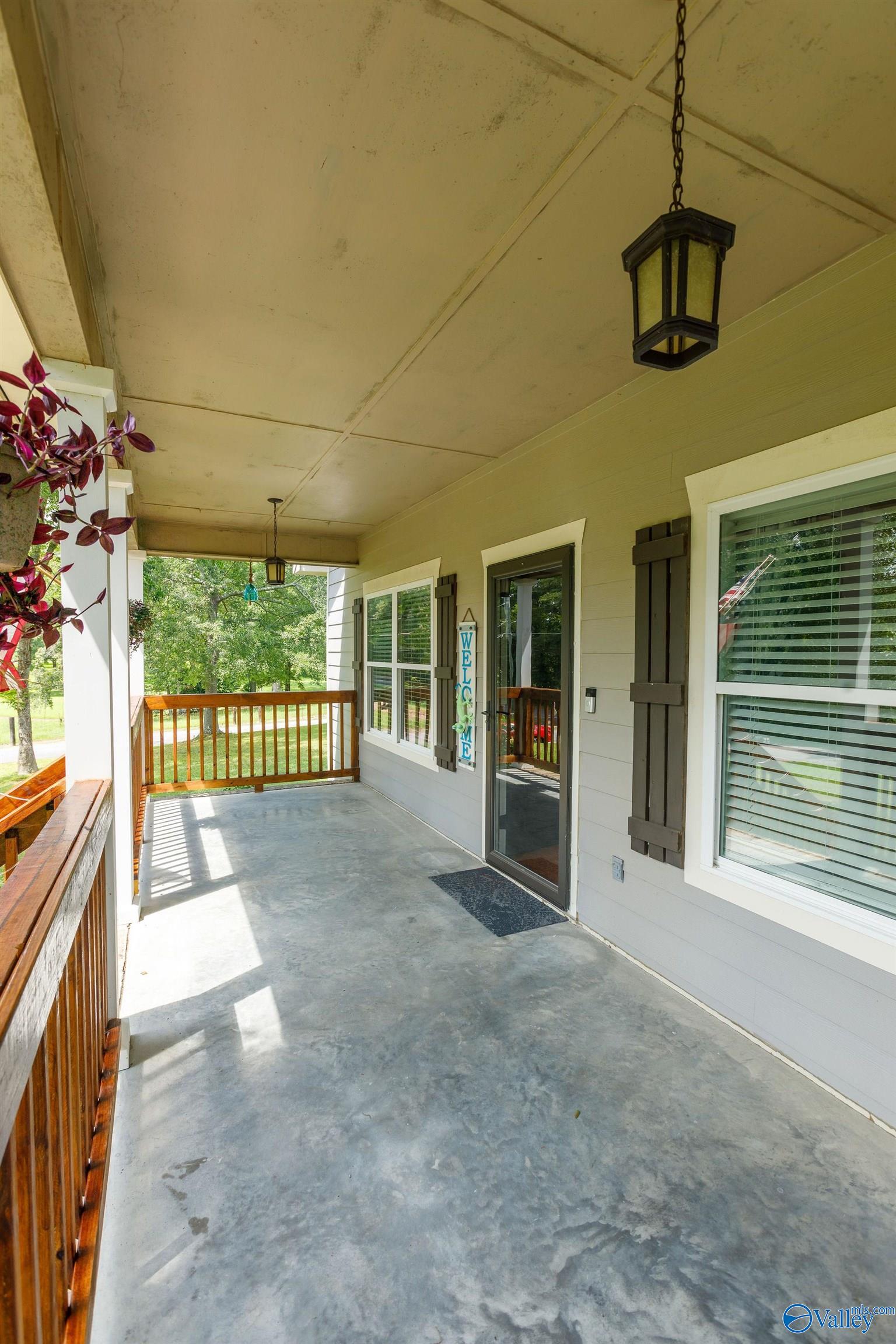 1102 Pineview Avenue