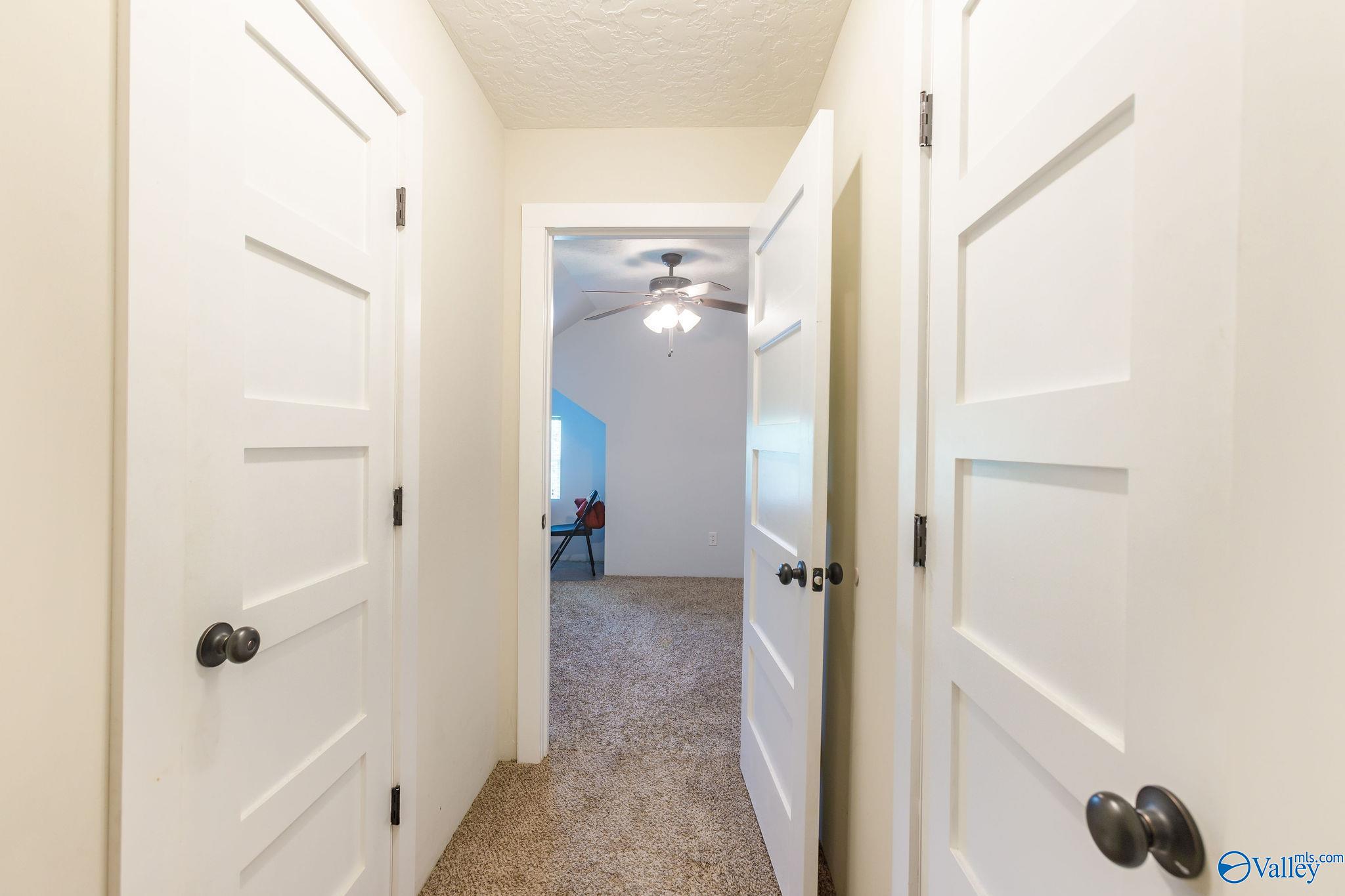 1102 Pineview Avenue