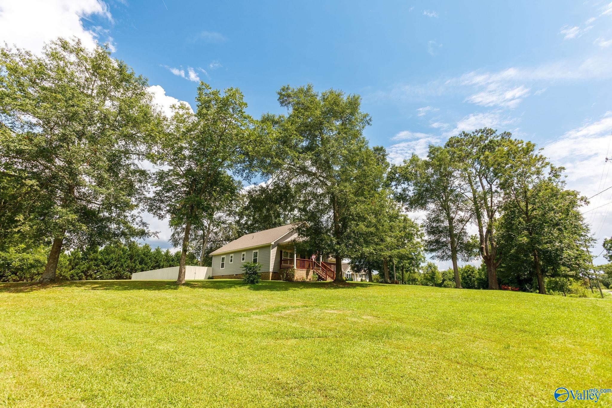 1102 Pineview Avenue