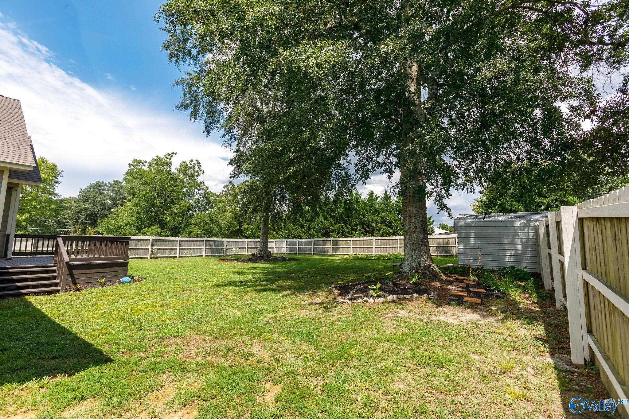 1102 Pineview Avenue