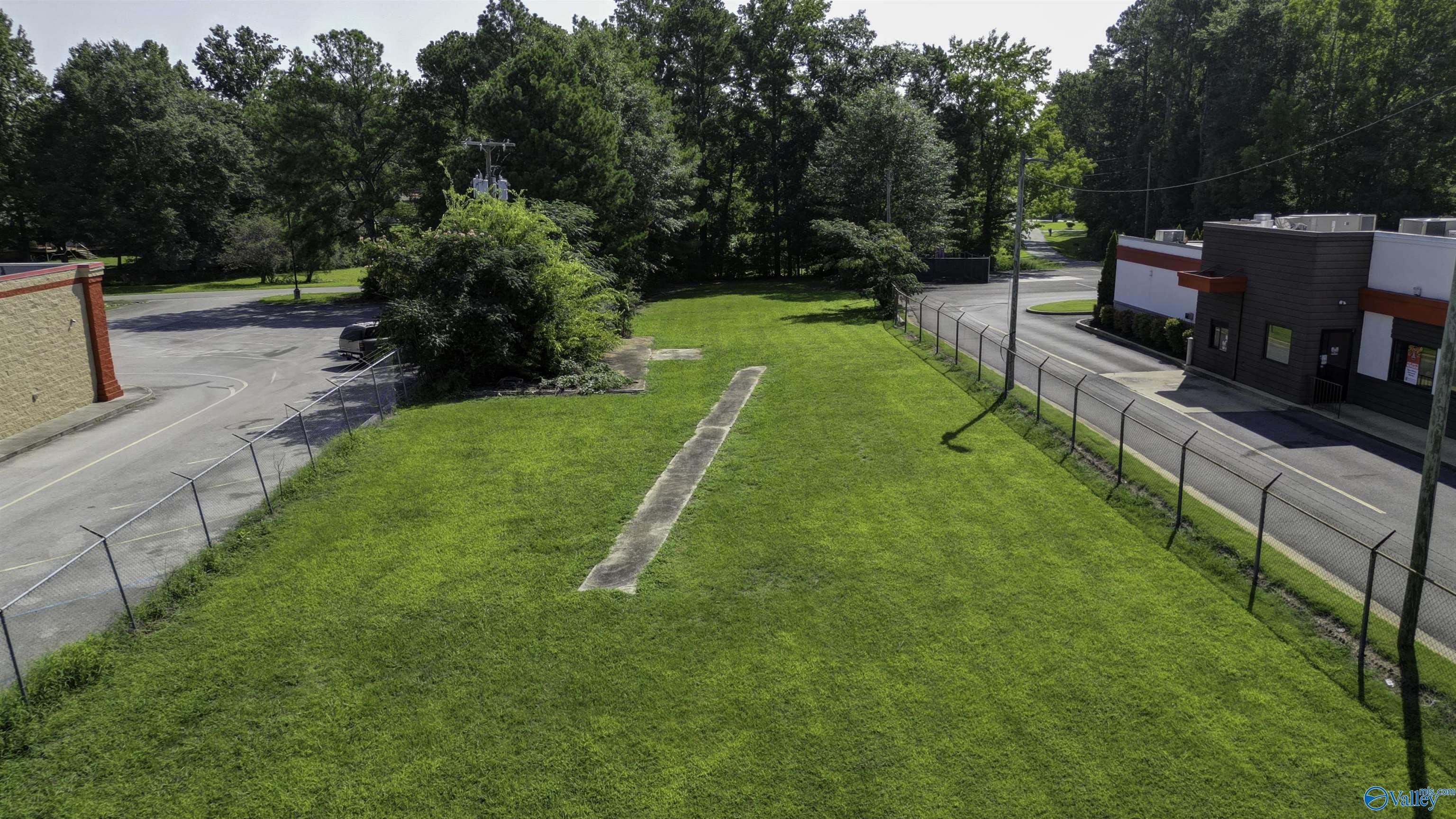 .41 acres +/- Highway 431